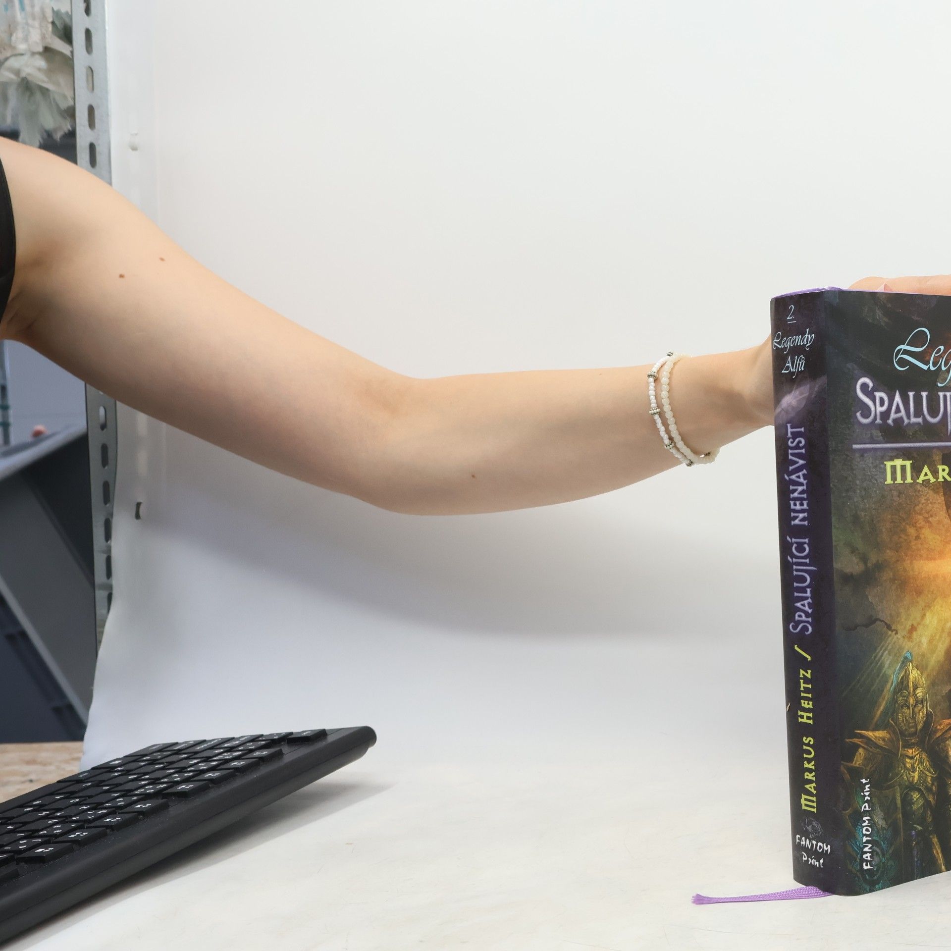 Markus Heitz Legendy alfů. Spalující nenávist