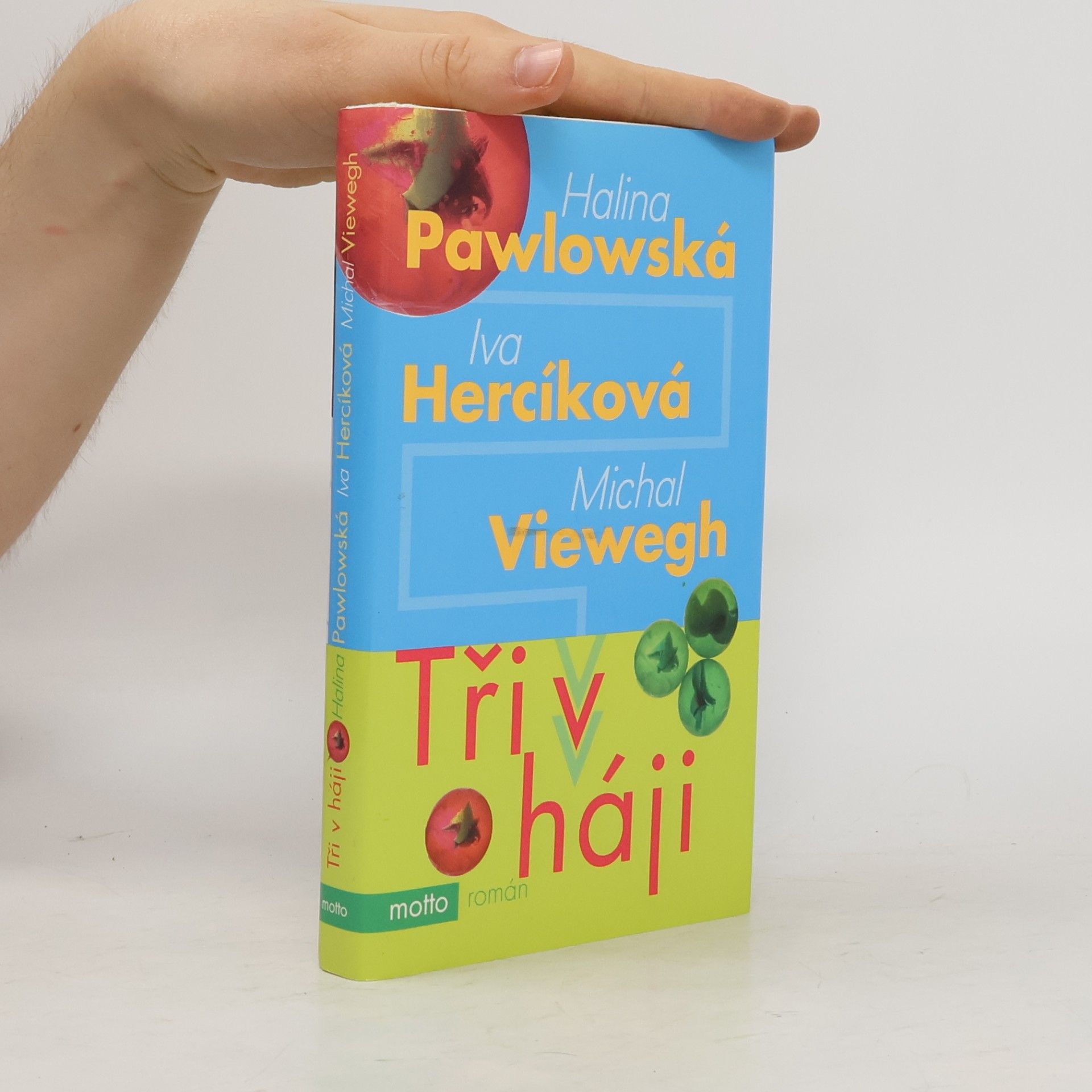 Tři v háji