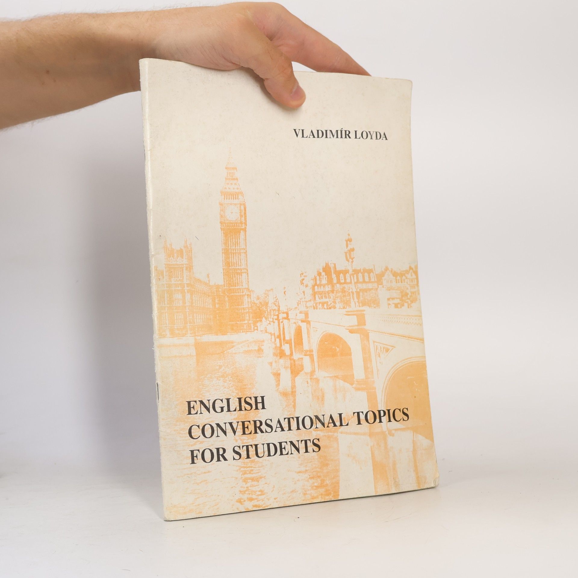 Various authors English Conversational Topics for Students