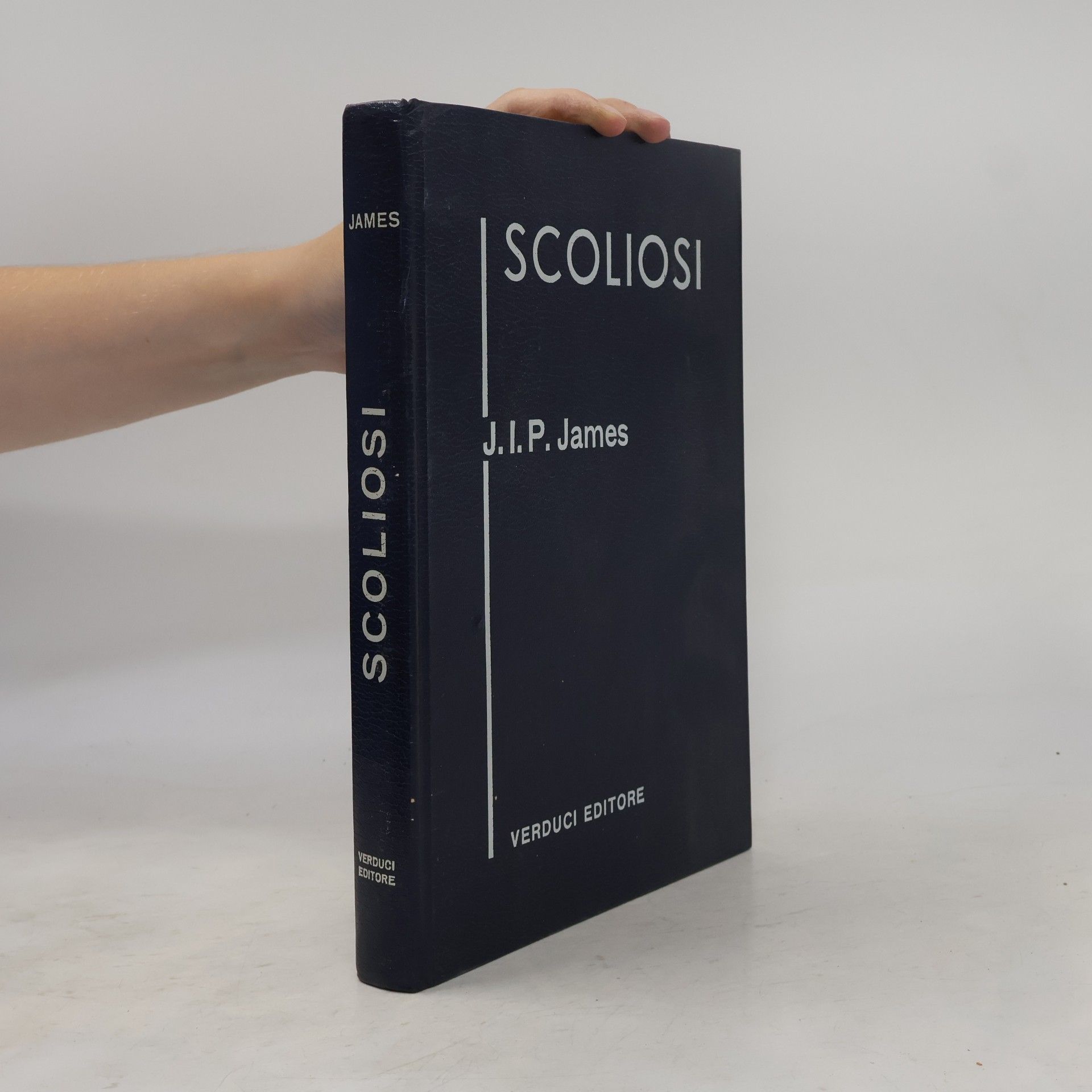 J. I. P. James Scoliosi