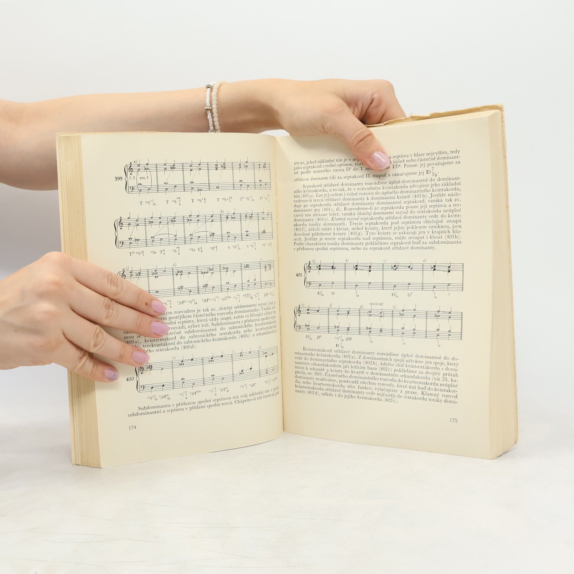 Zdeněk Hůla Nauka o harmonii. Methodika