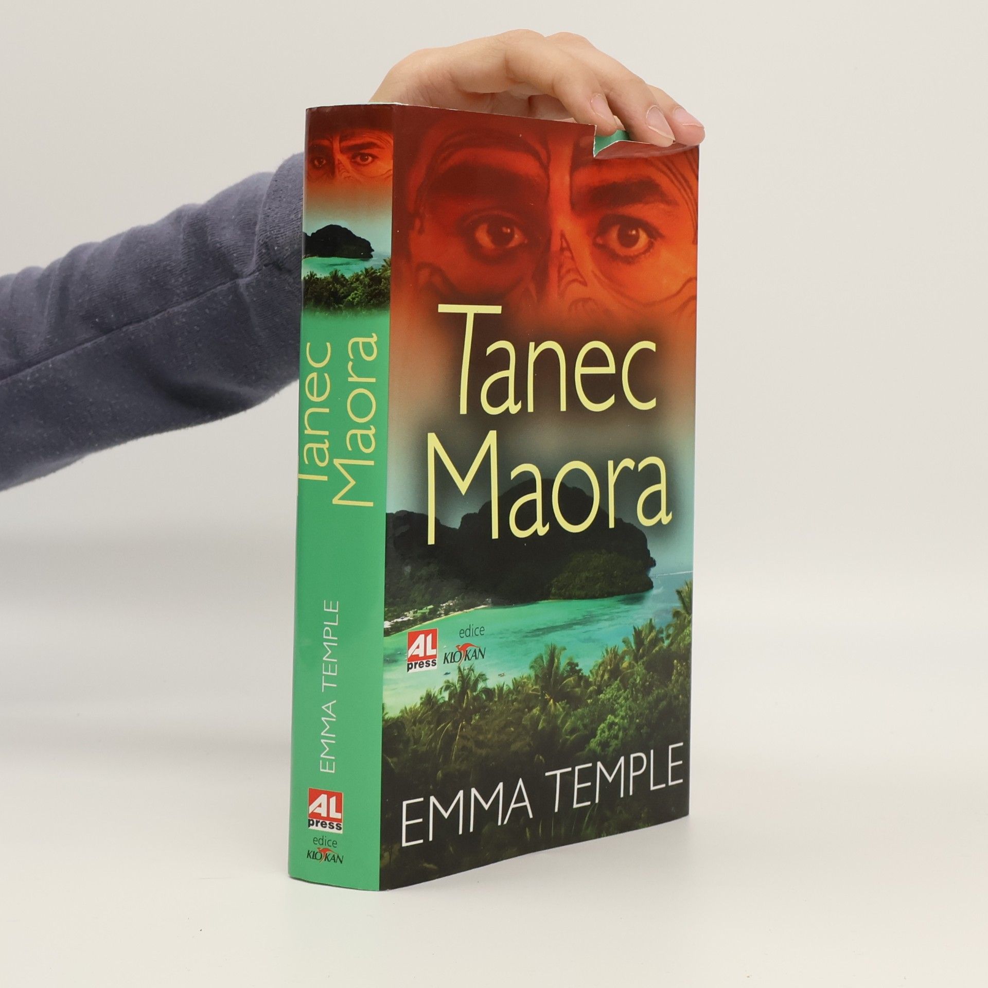 Emma Temple Tanec Maora