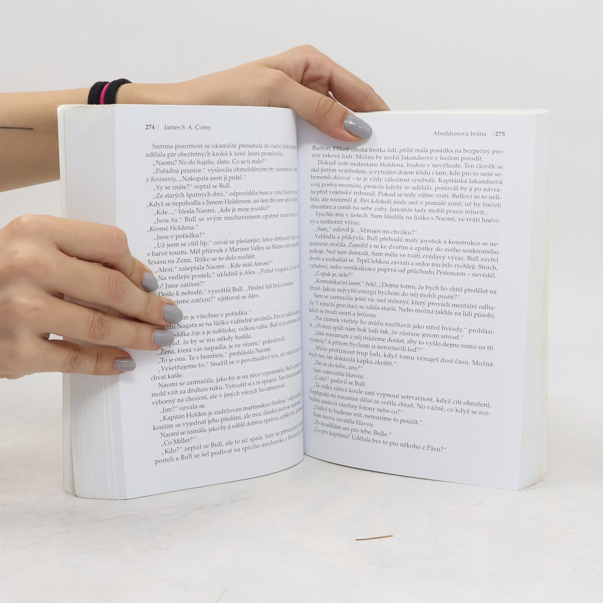 James S.A Corey Expanze. Kniha třetí, Abaddonova brána