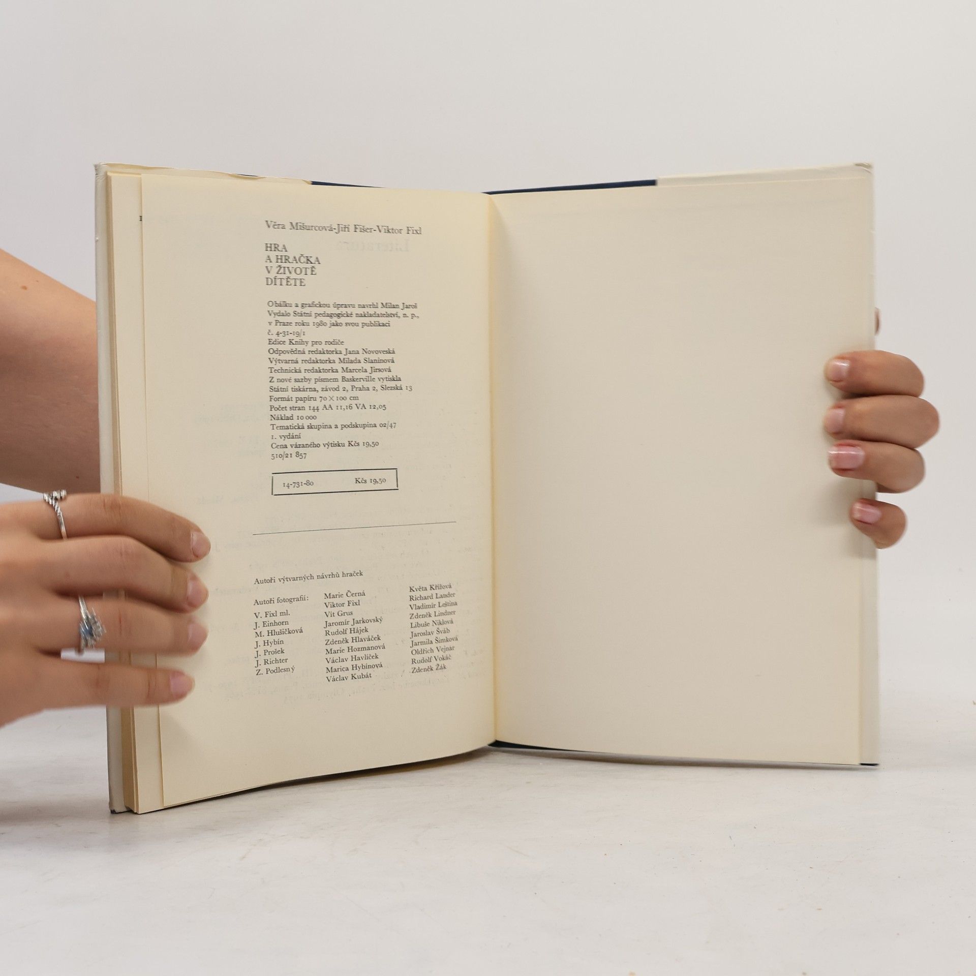 Věra Mišurcová Hra a hračka v životě dítěte