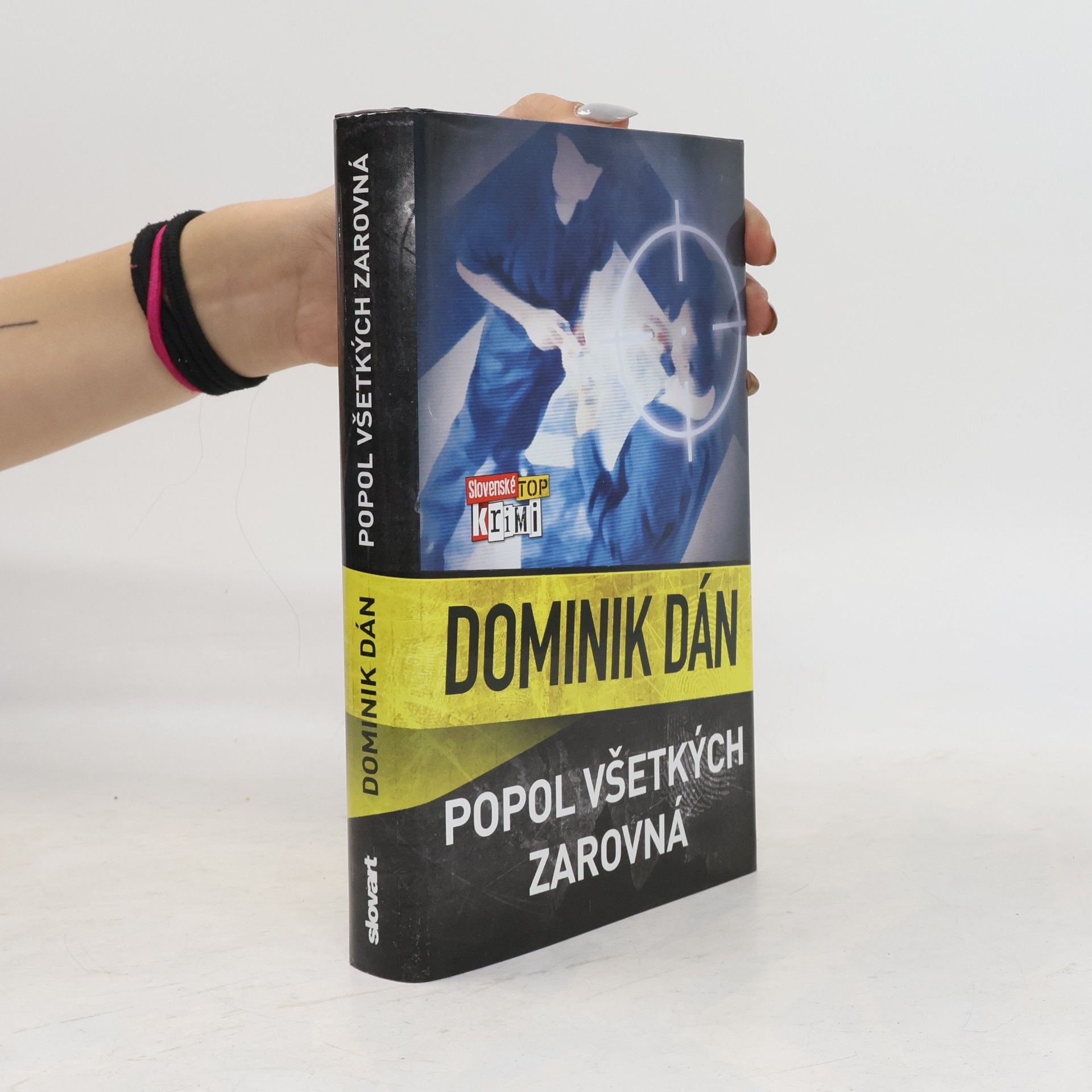 Dominik Dán Popol všetkých zarovná