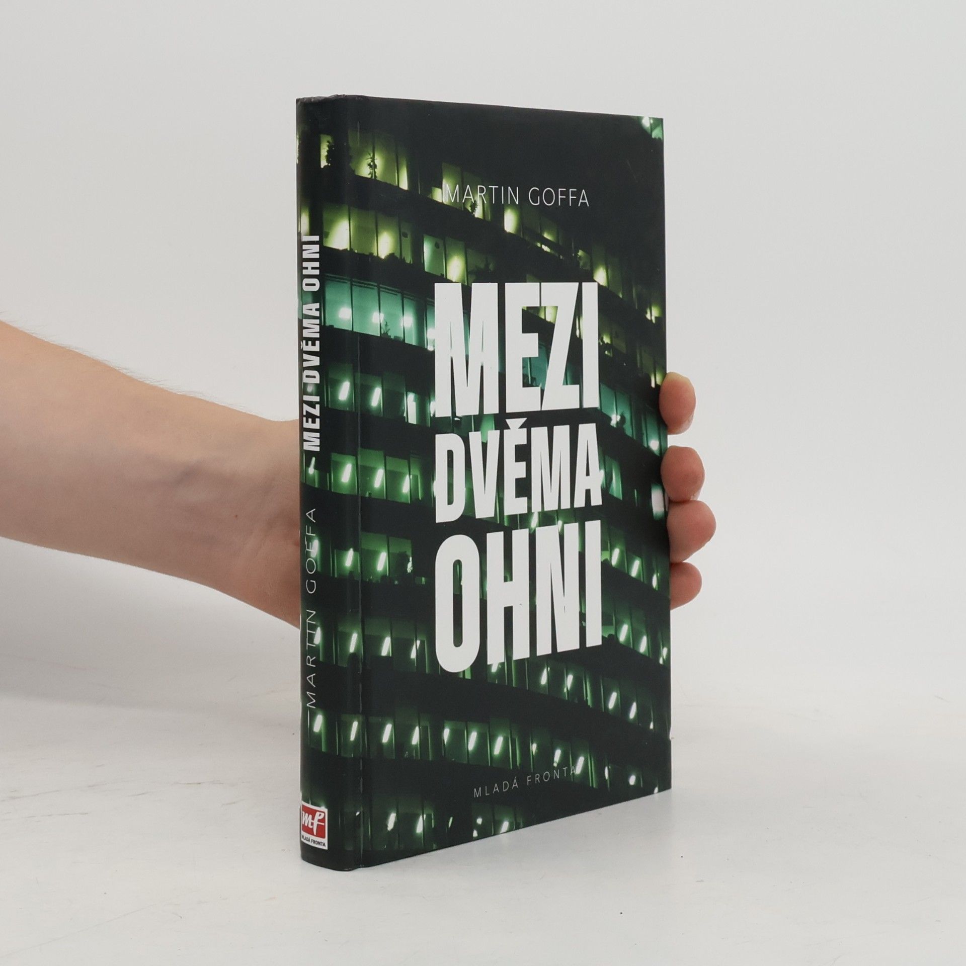 Mezi dvěma ohni