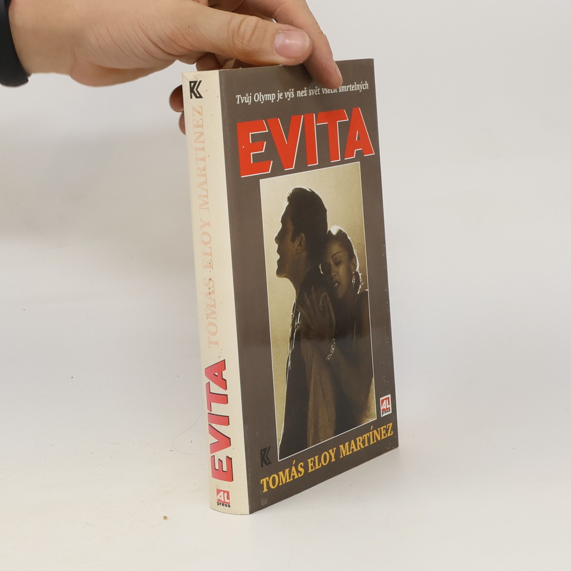 Tomás Eloy Martínez Evita