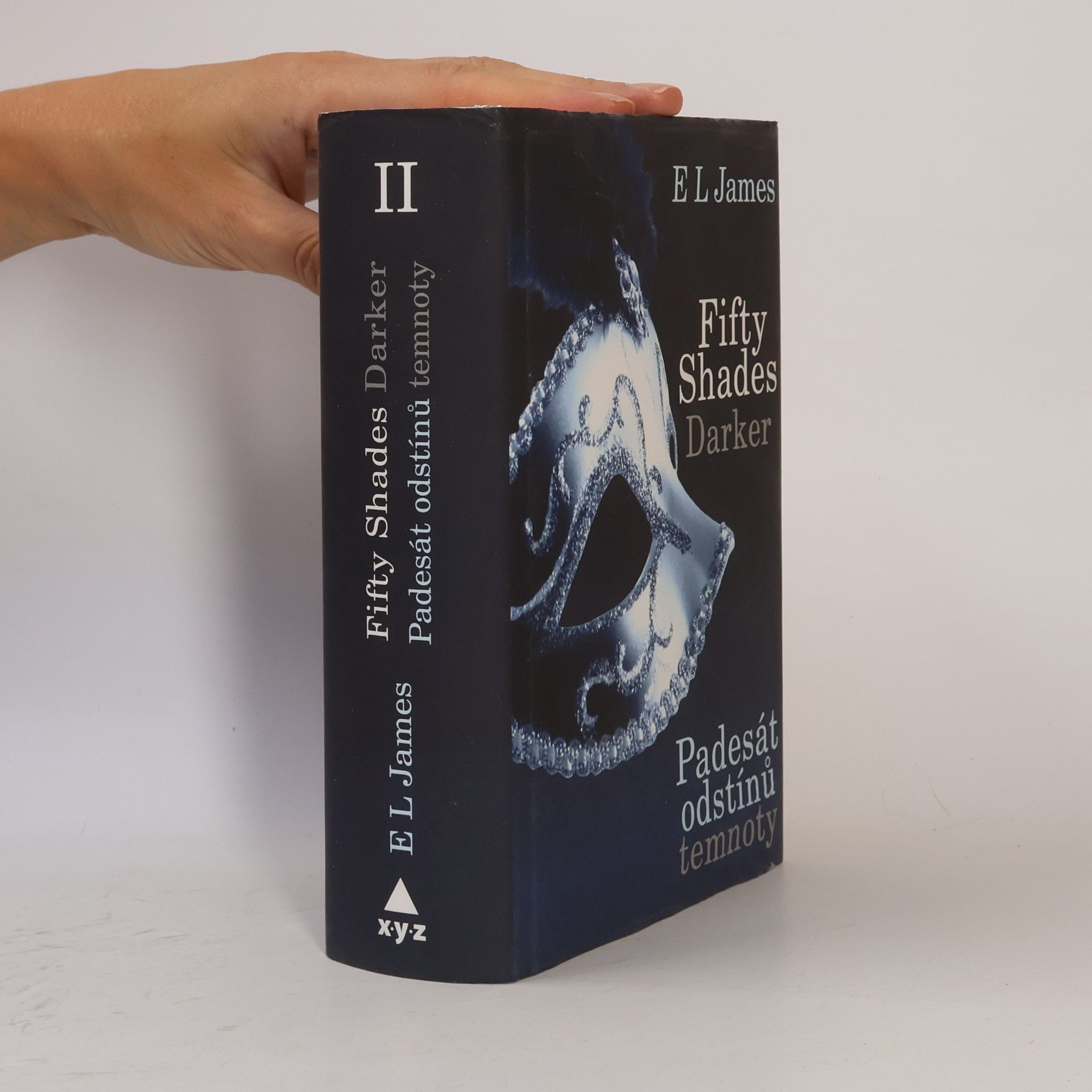 E L James Padesát odstínů temnoty