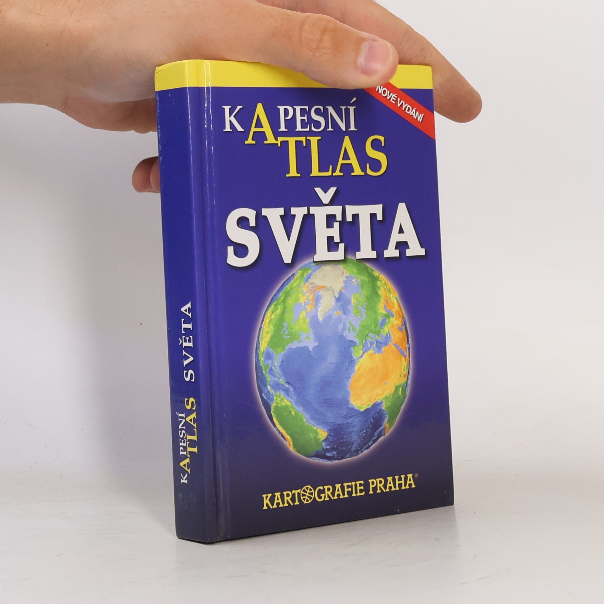 Autorenkollektiv Kapesní atlas světa