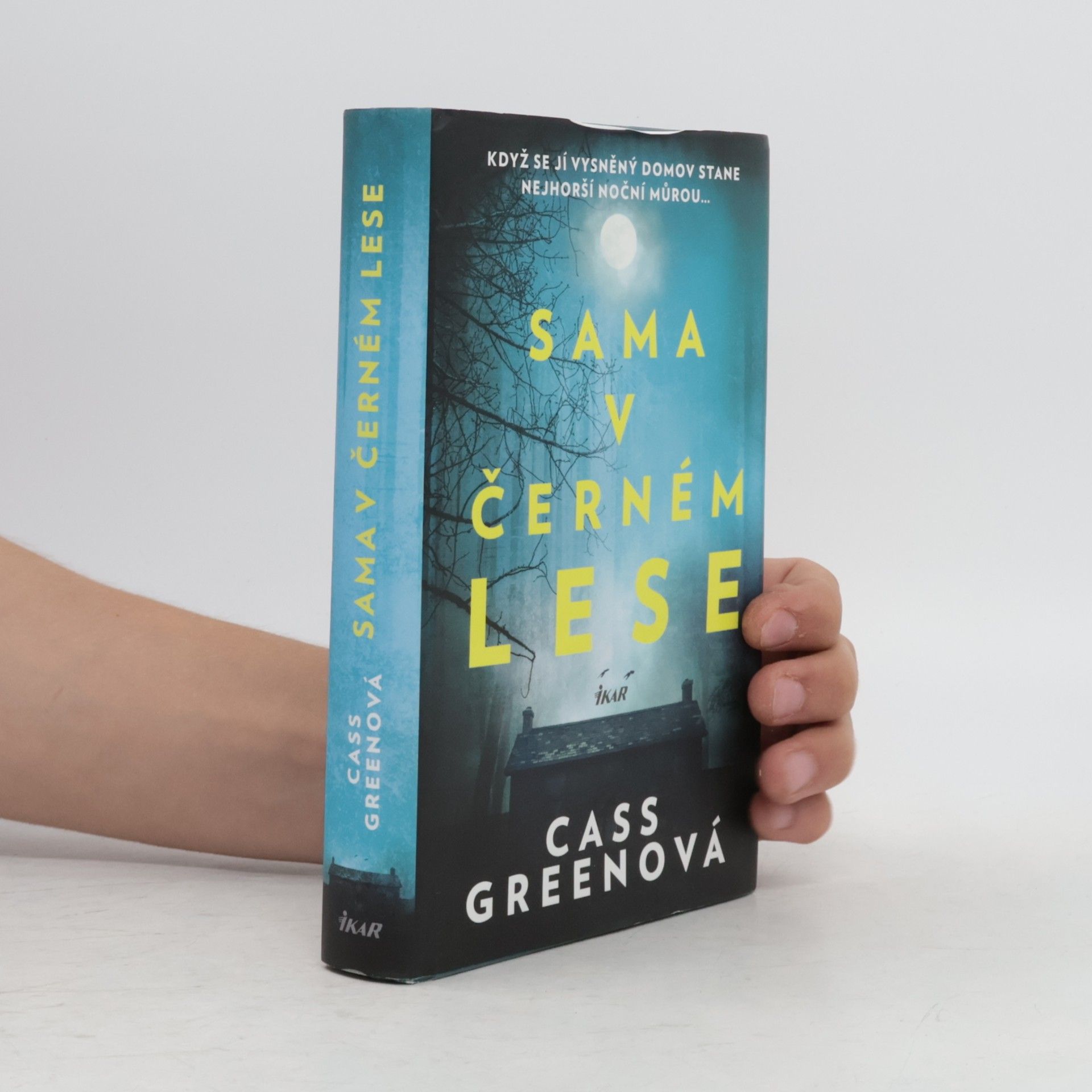 Cass Green Sama v černém lese
