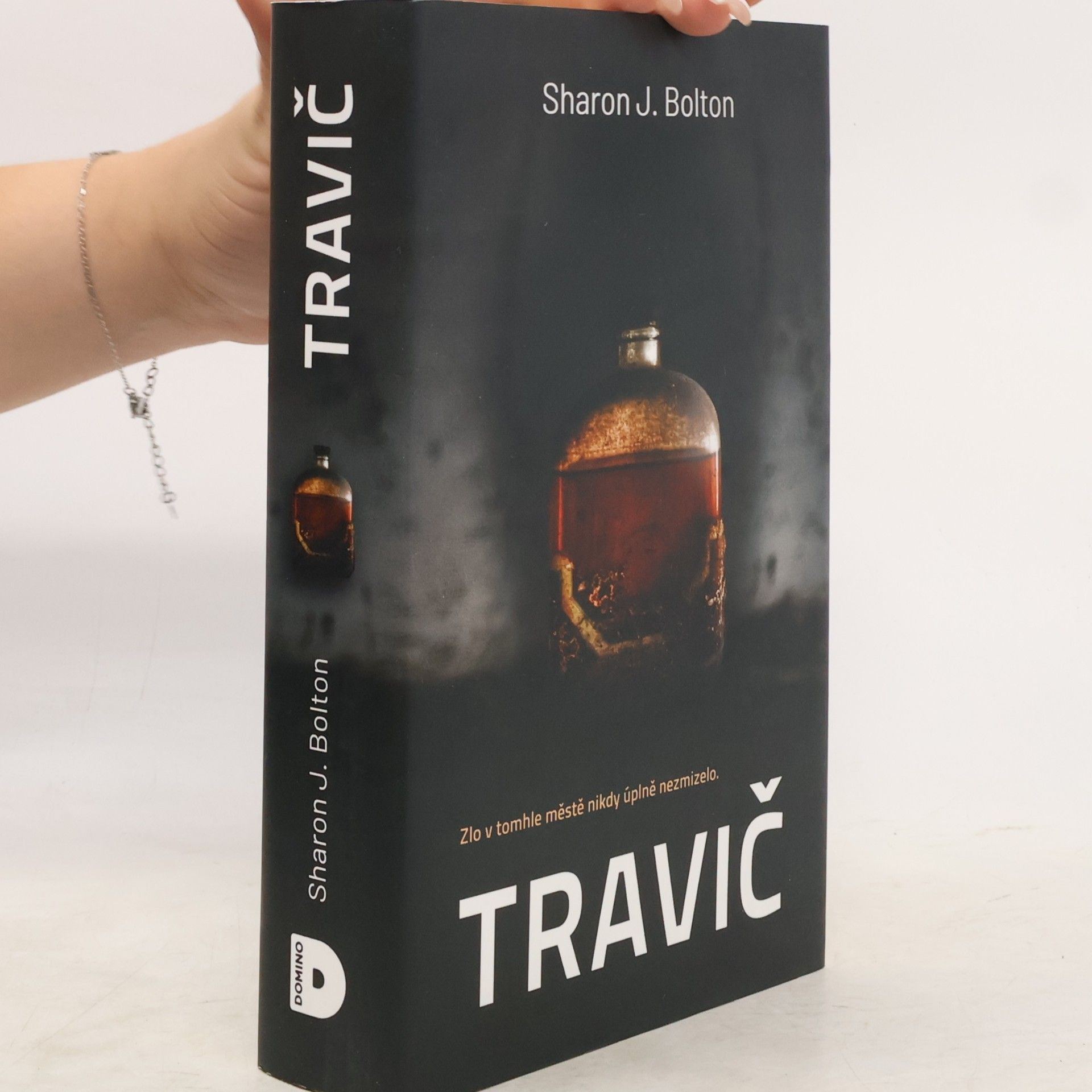 Sharon J. Bolton Travič