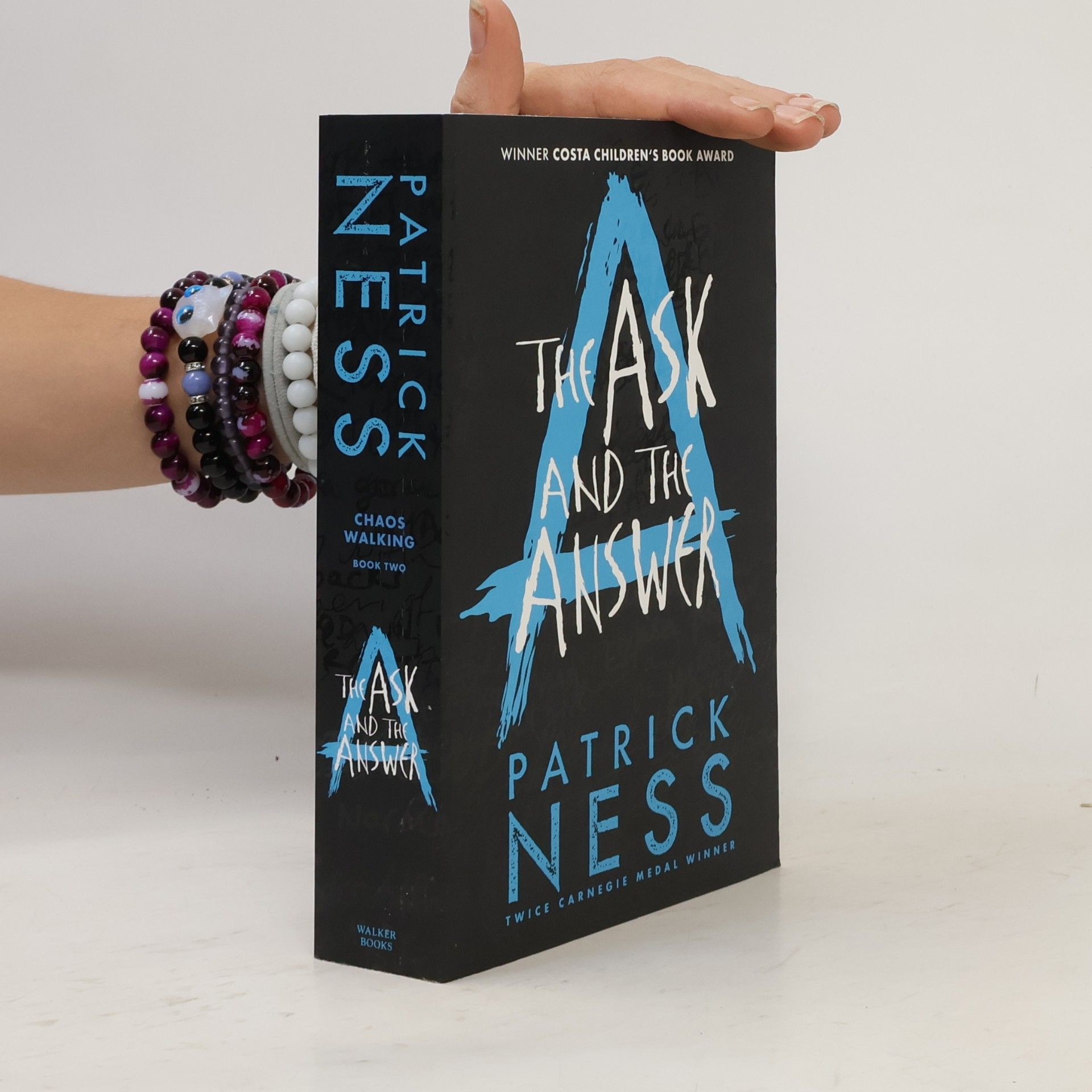 Patrick Ness Chaos walking : Book two , The ask and the answer
