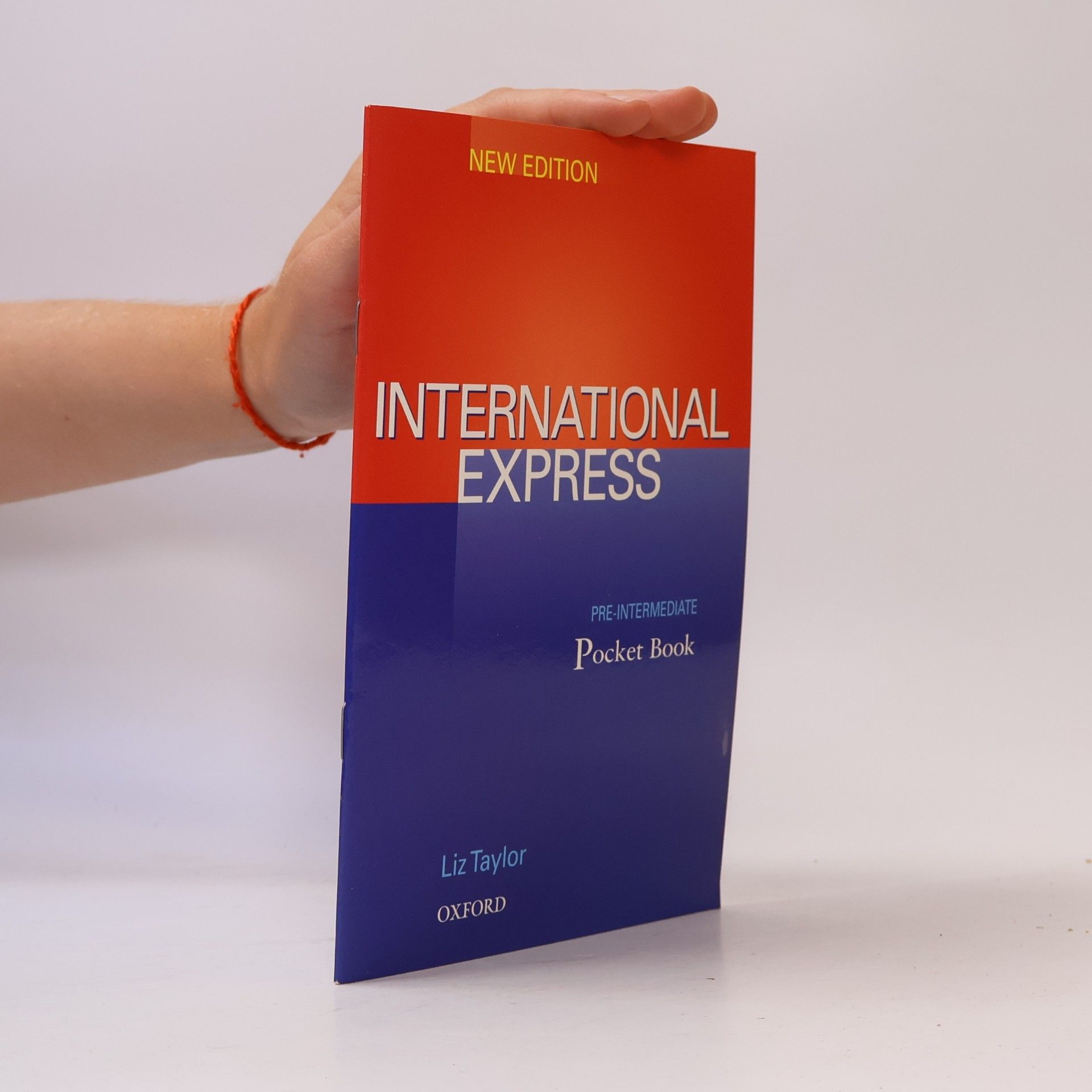 Liz Taylor International express. Pre-intermediate, Pocket book