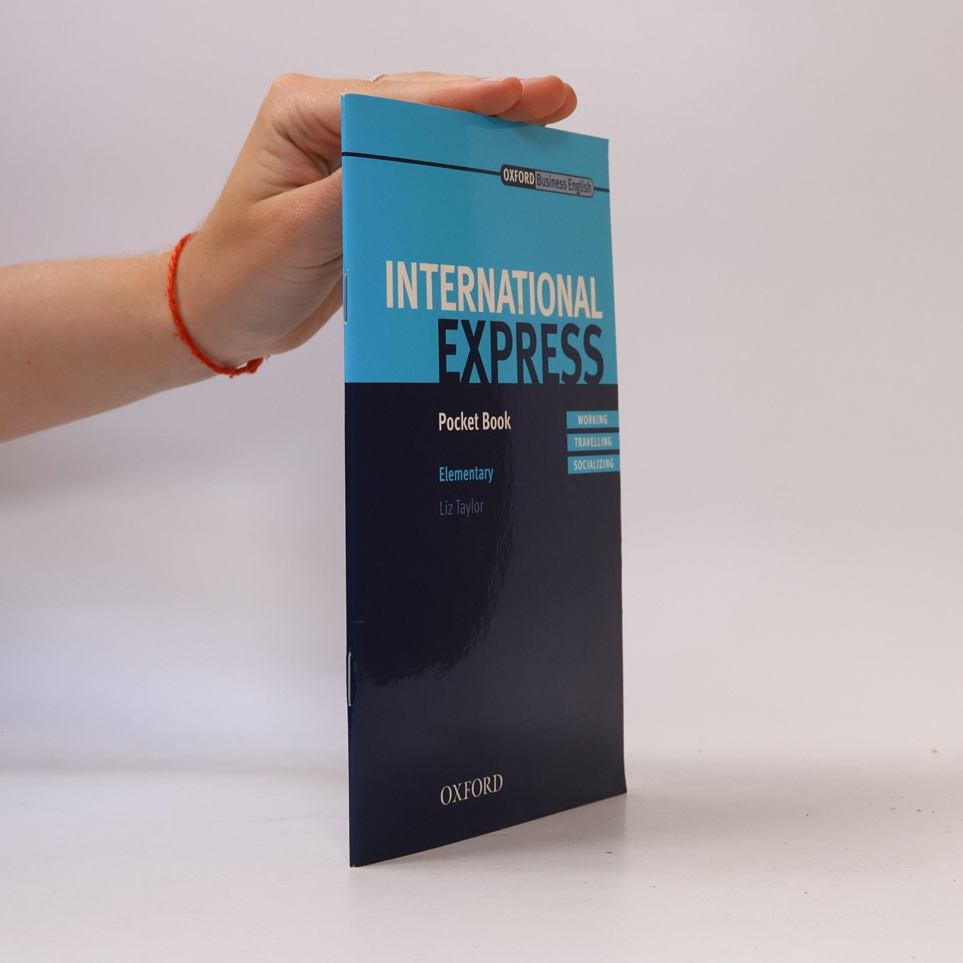 Liz Taylor International express. Elementary, Pocket book