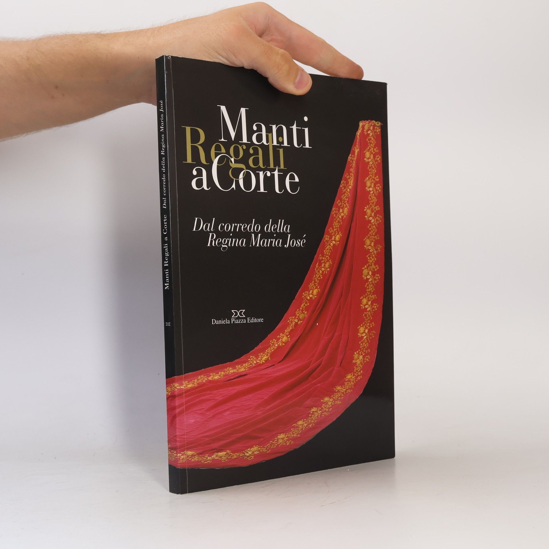 Kolektiv autorů Manti regali a corte