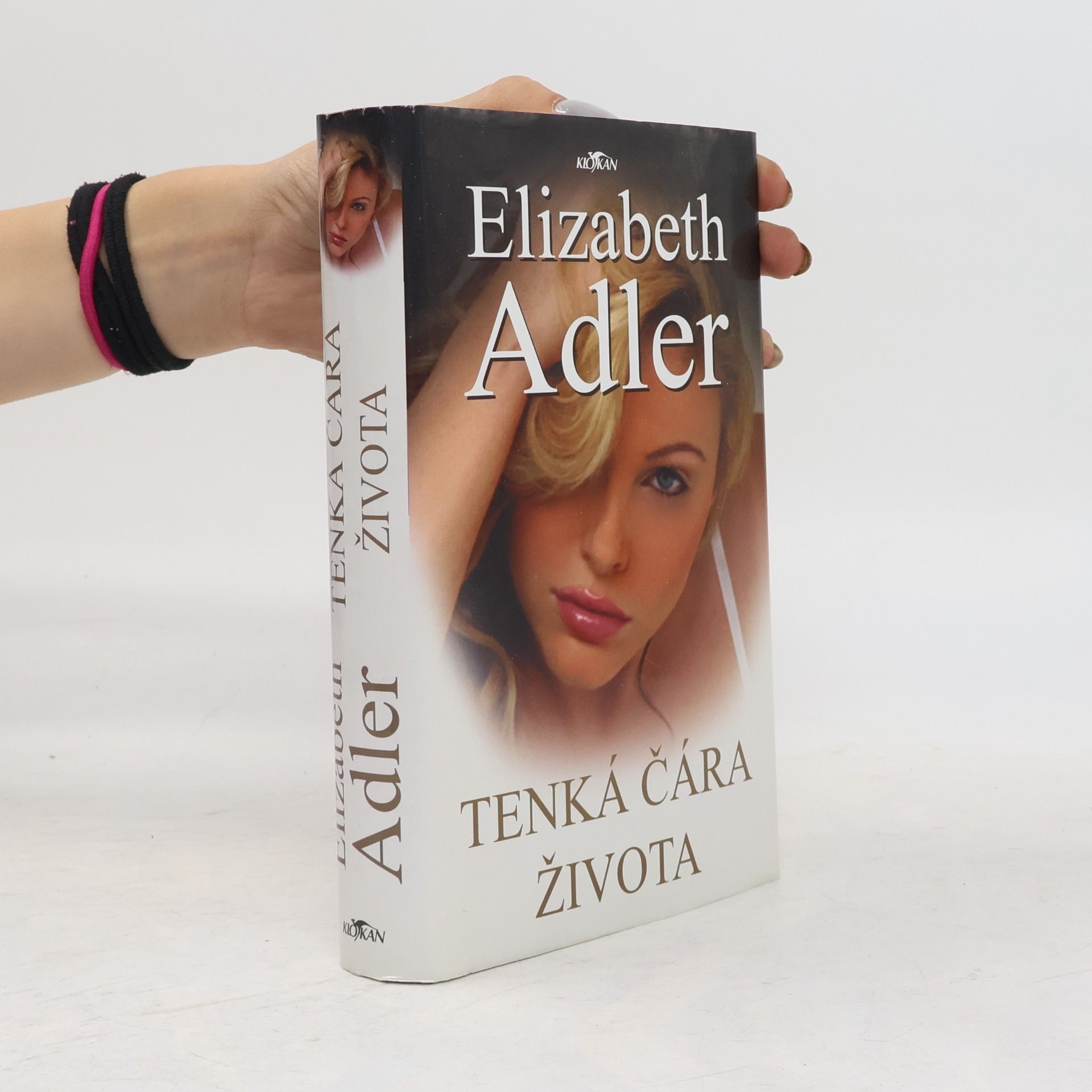 Elizabeth Adler Tenká čára života