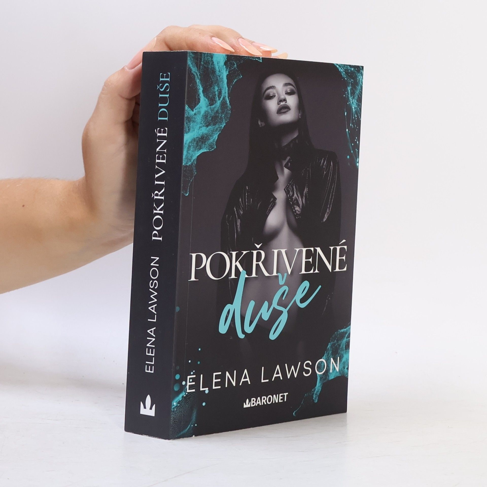 Elena Lawson Pokřivené duše