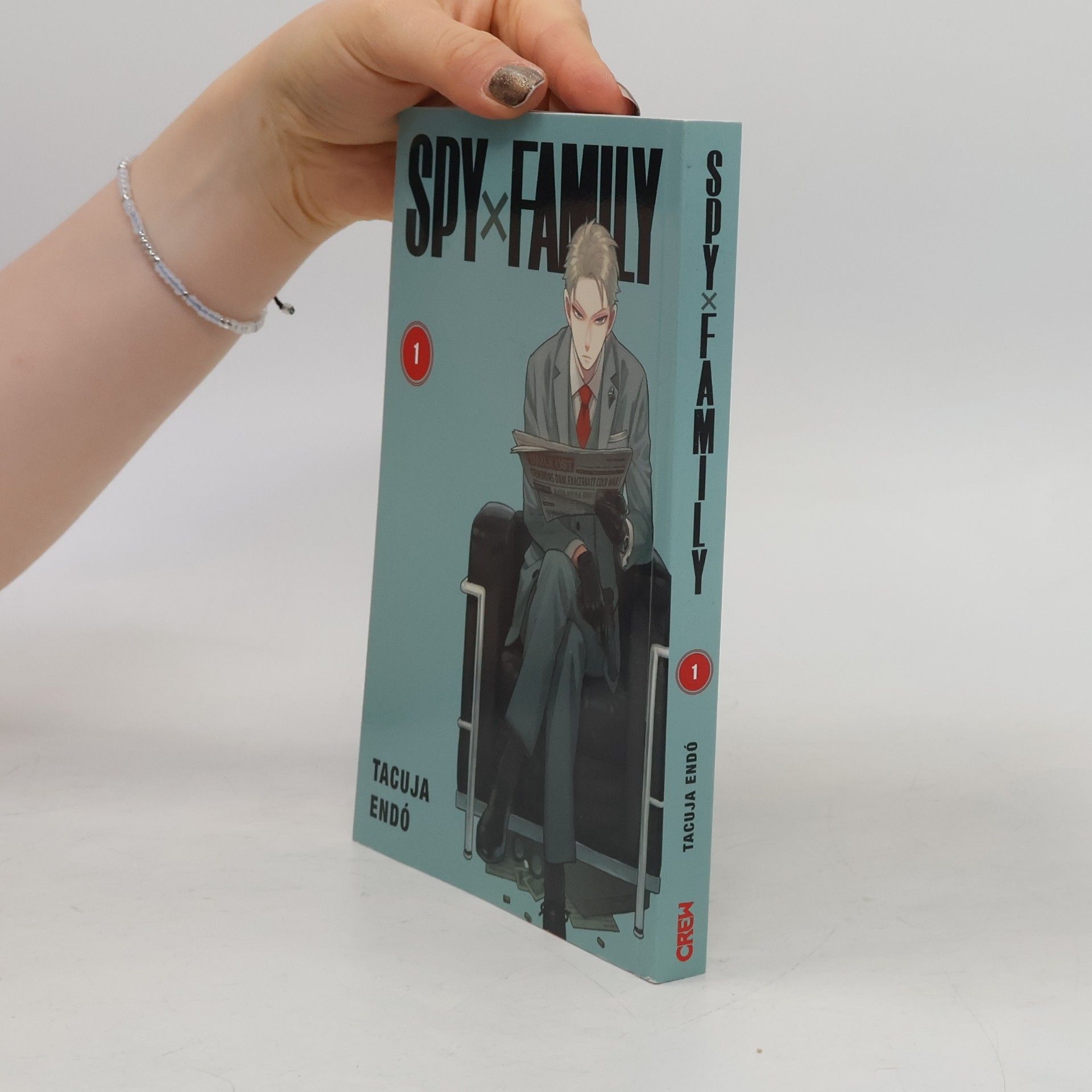 Tacuja Endó Spy x Family 1