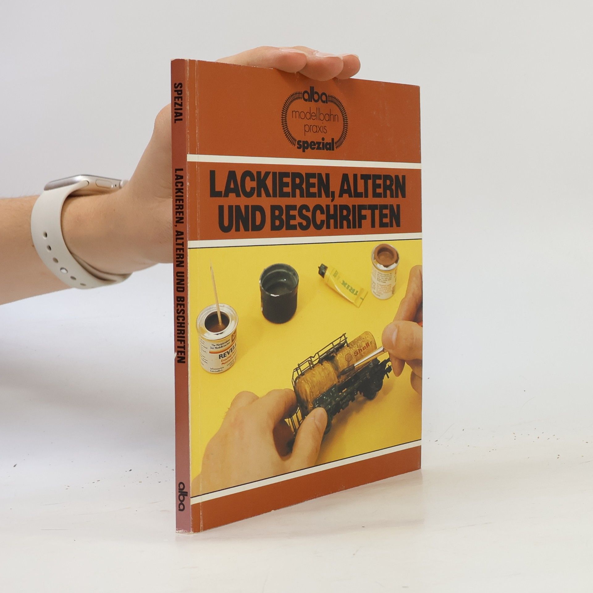 Christian Wilke Lackieren, altern und beschriften