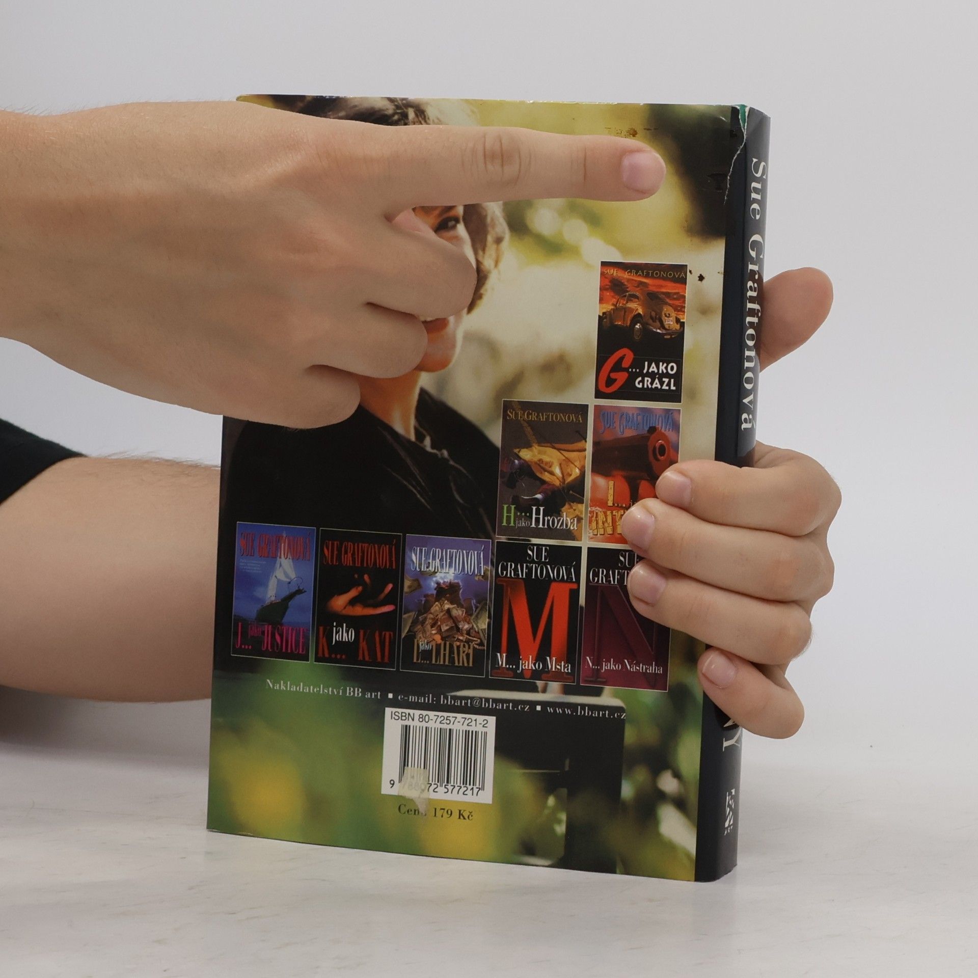 Sue Grafton O...jako obviněný