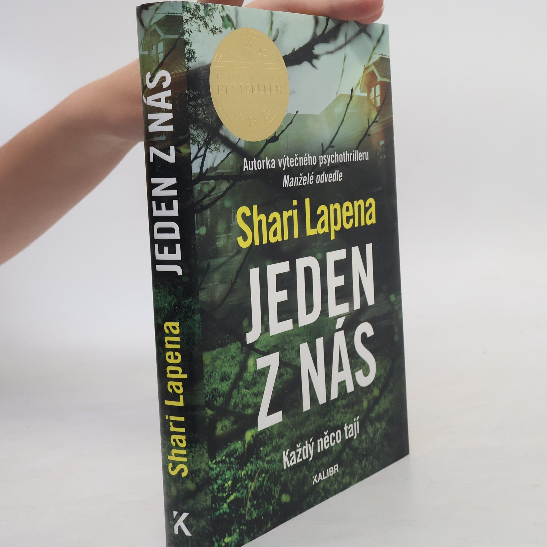 Shari Lapena Jeden z nás