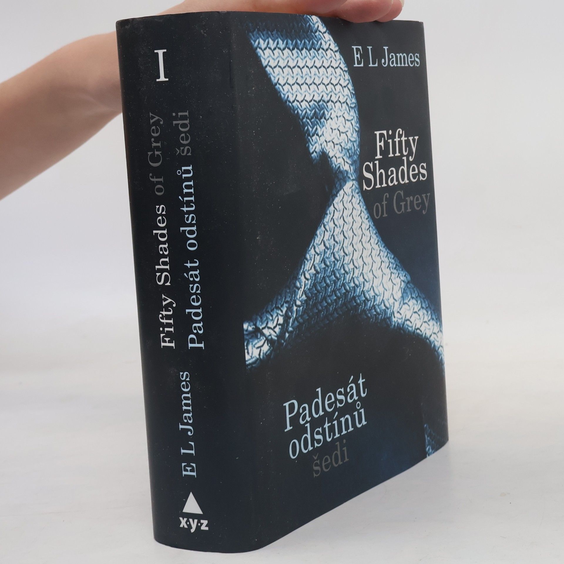 E. L. James Padesát odstínů šedi