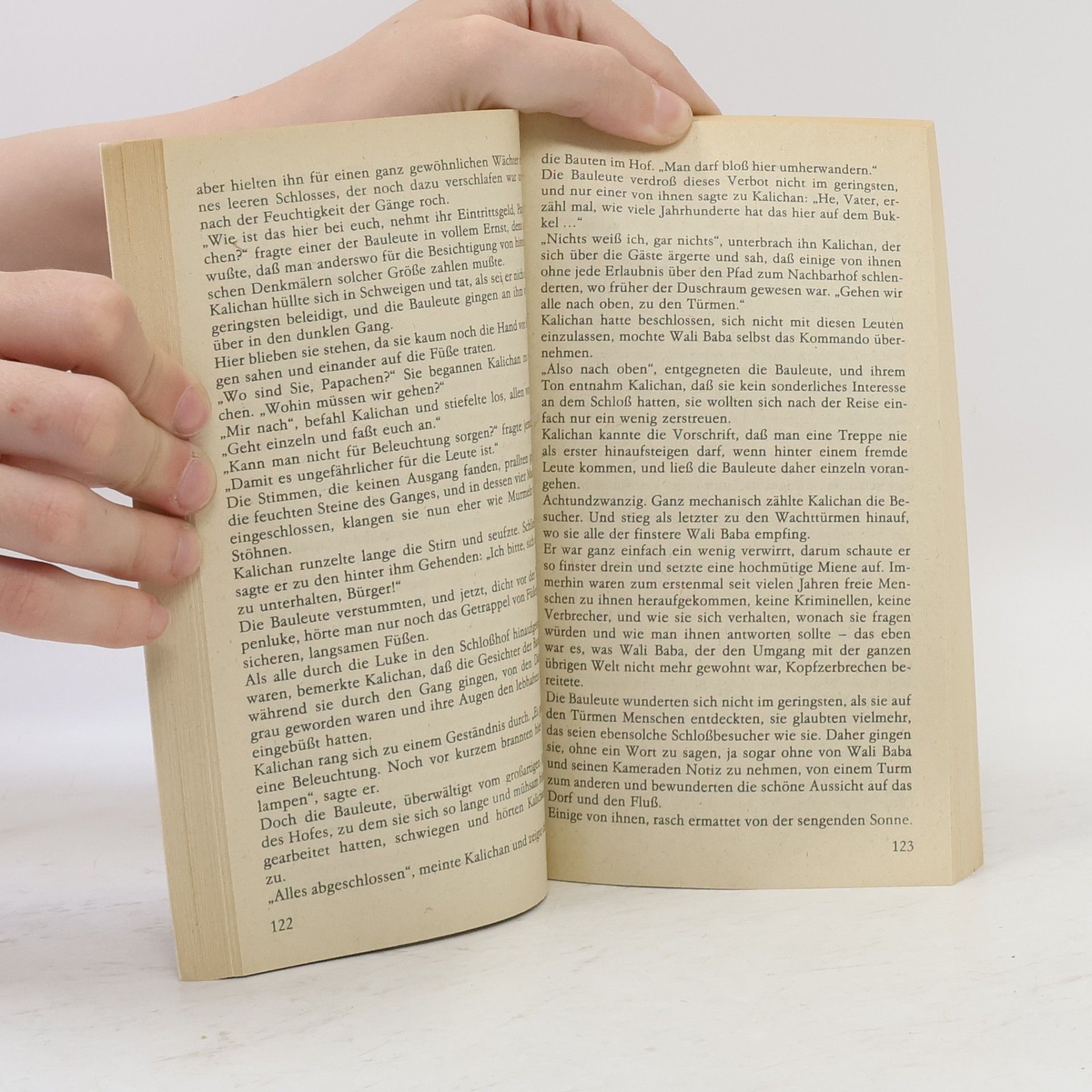 Timur Pulatow Universal Bibliothek - 1158: Um die Ehre des Emirats