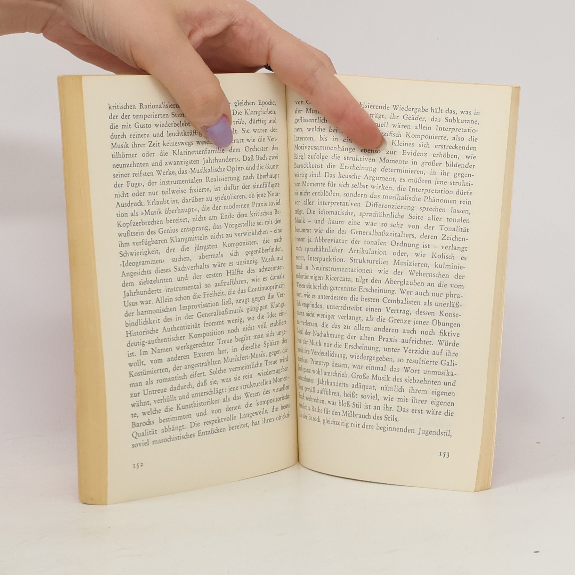 Theodor W. Adorno Ohne Leitbild. Parva Aesthetica