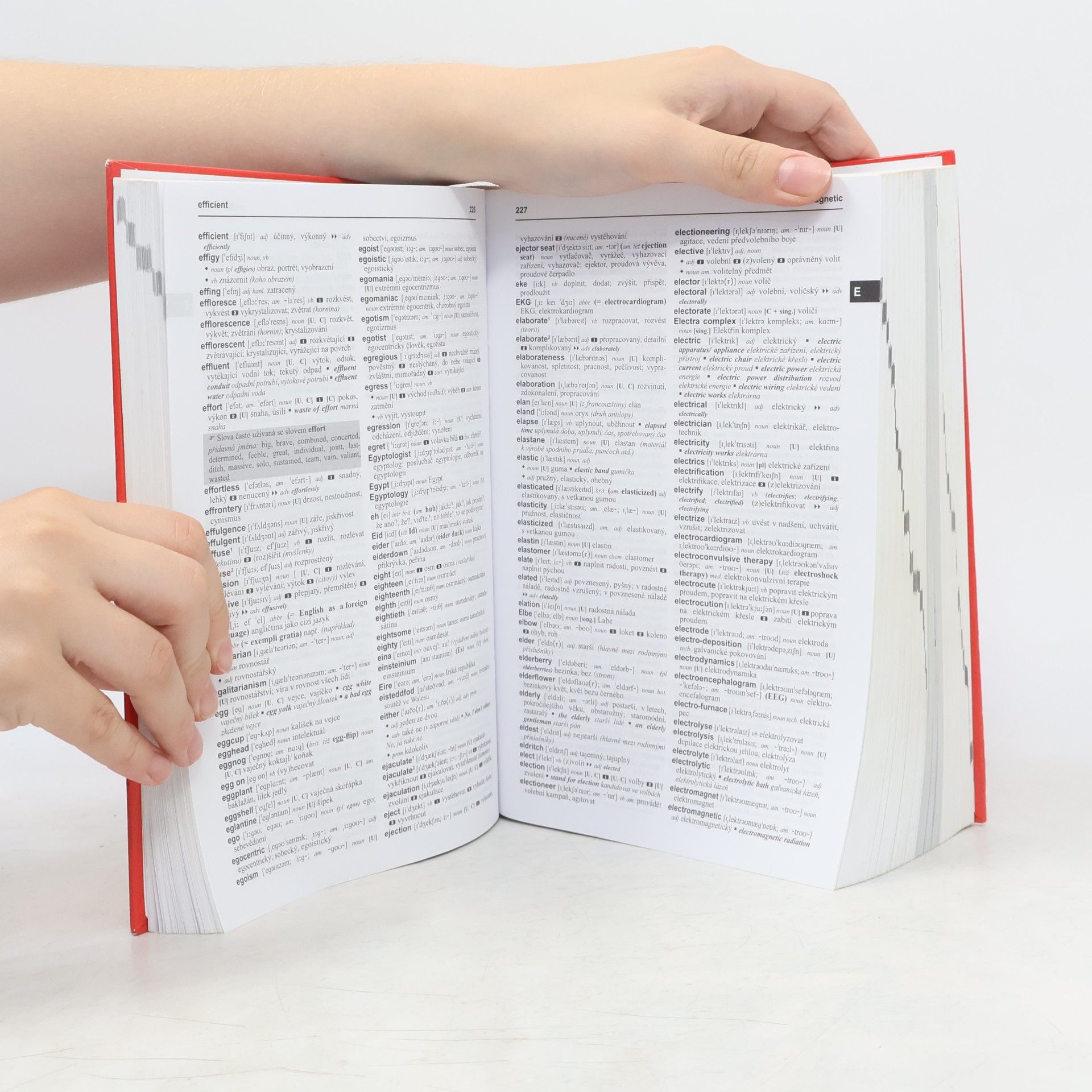 Tomáš Zahradníček Velký anglicko-český, česko-anglický slovník. Comprehensive English-Czech, Czech-English Dictionary