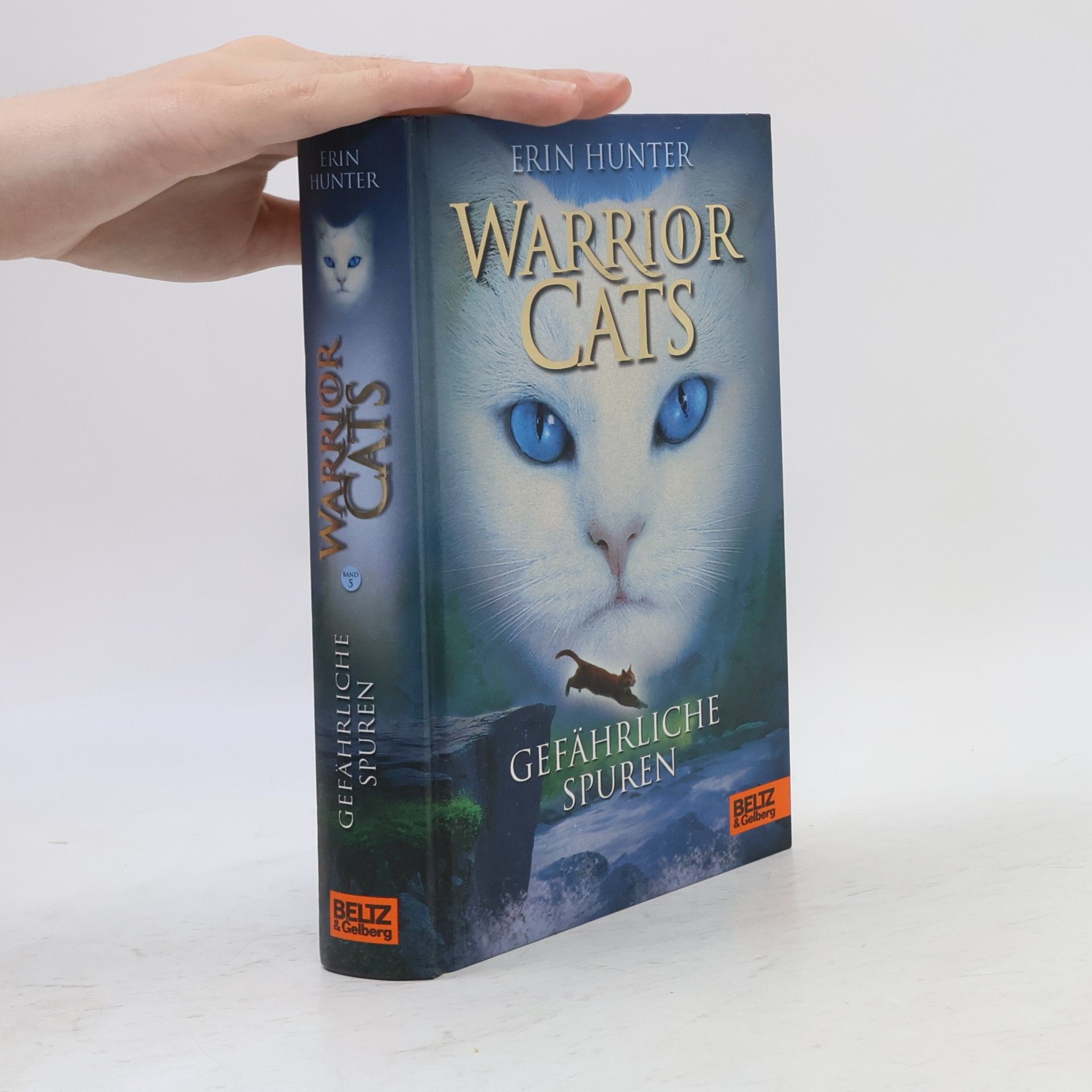 Erin Hunter Warrior Cats. Gefährliche Spuren