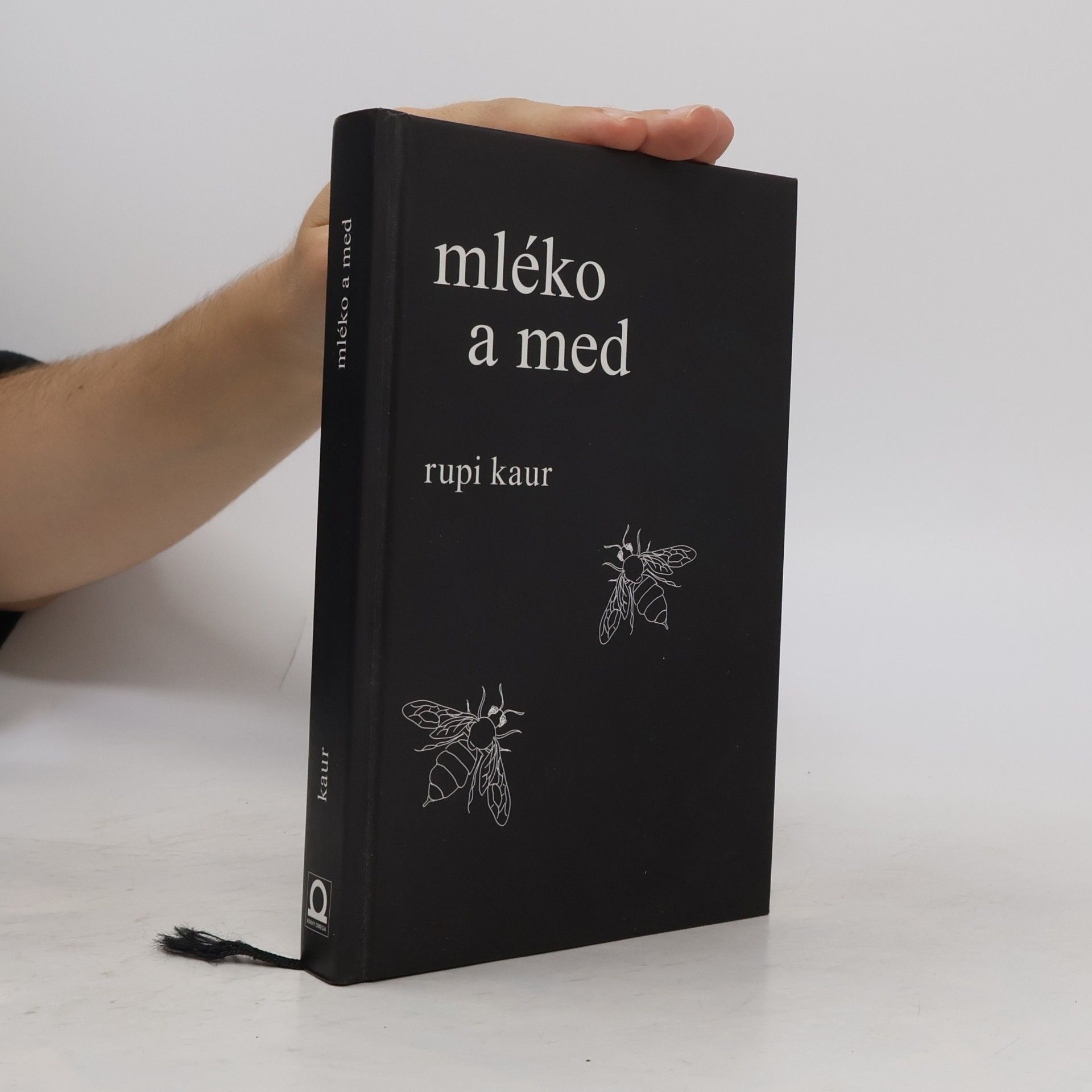Rupi Kaur Mléko a med