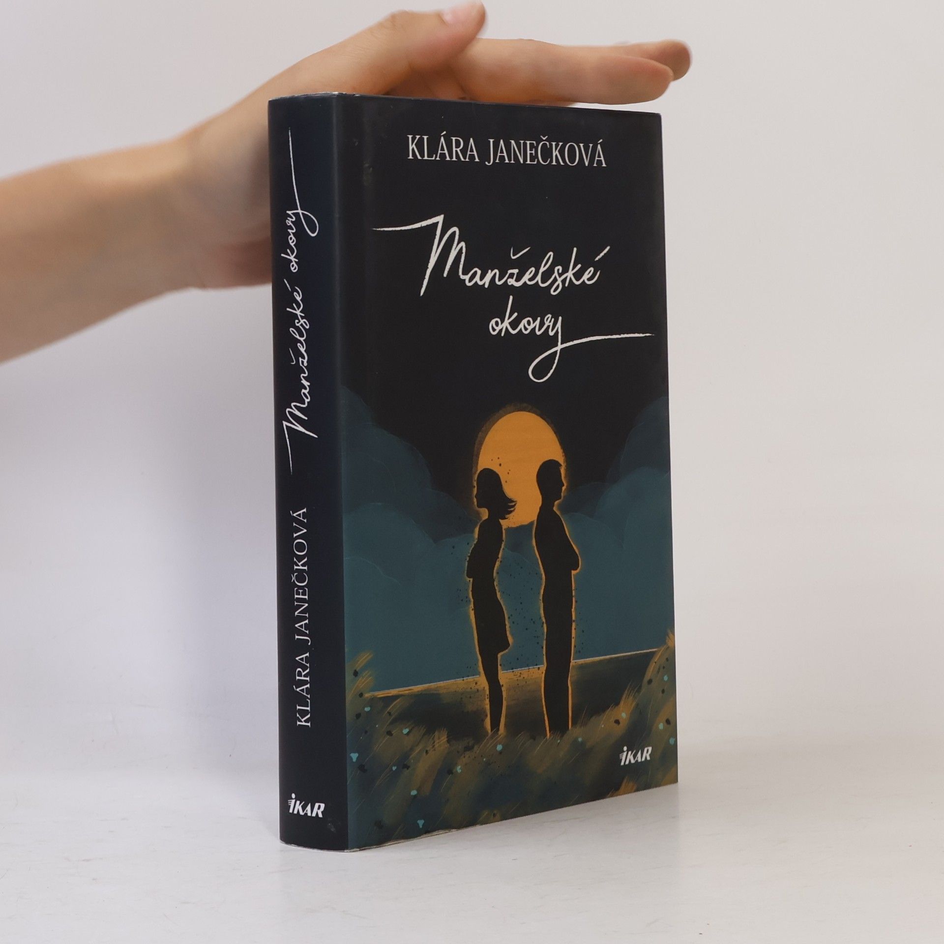Klára Janečková Manželské okovy