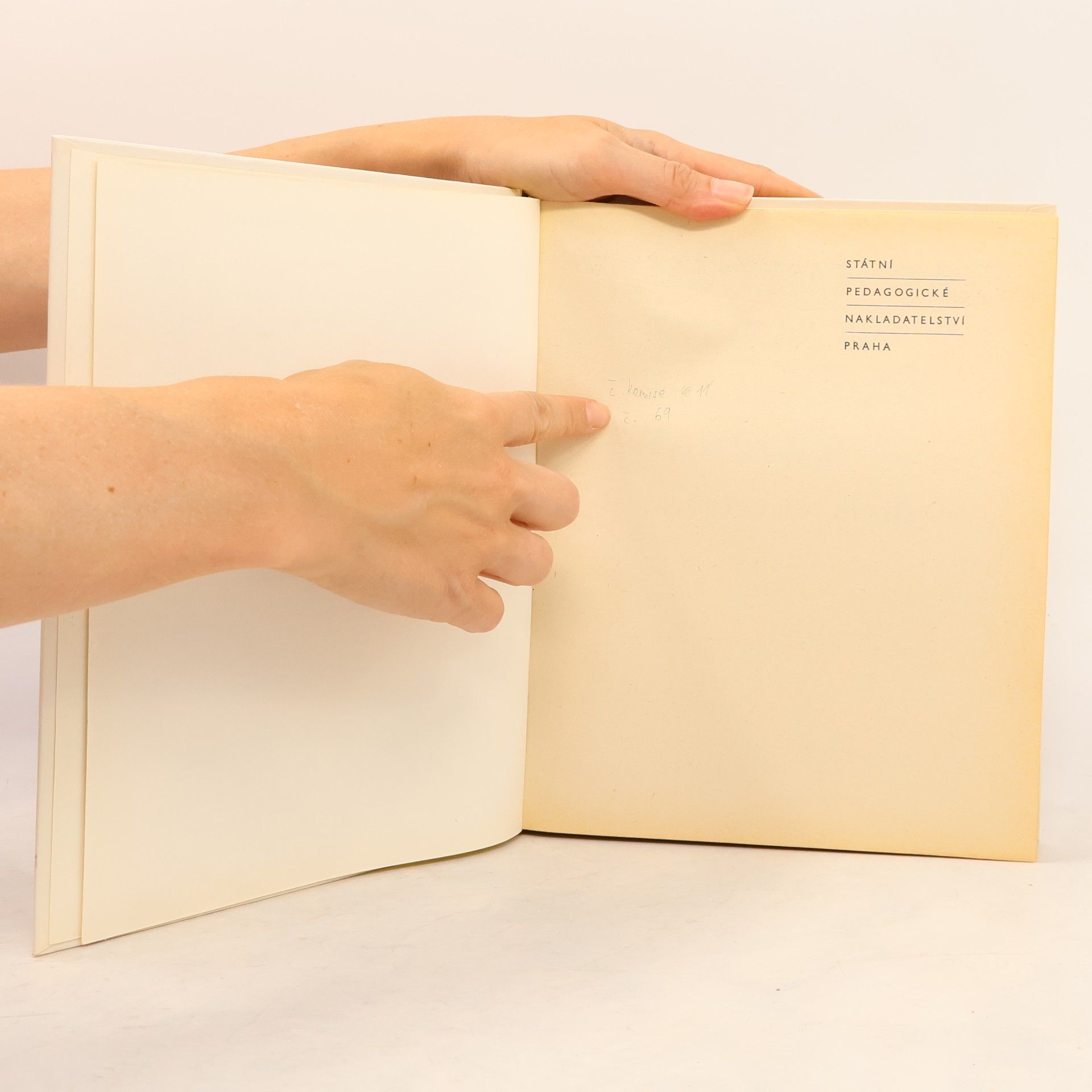 Autorenkollektiv Matematické, fyzikální a chemické tabulky pro střední školy