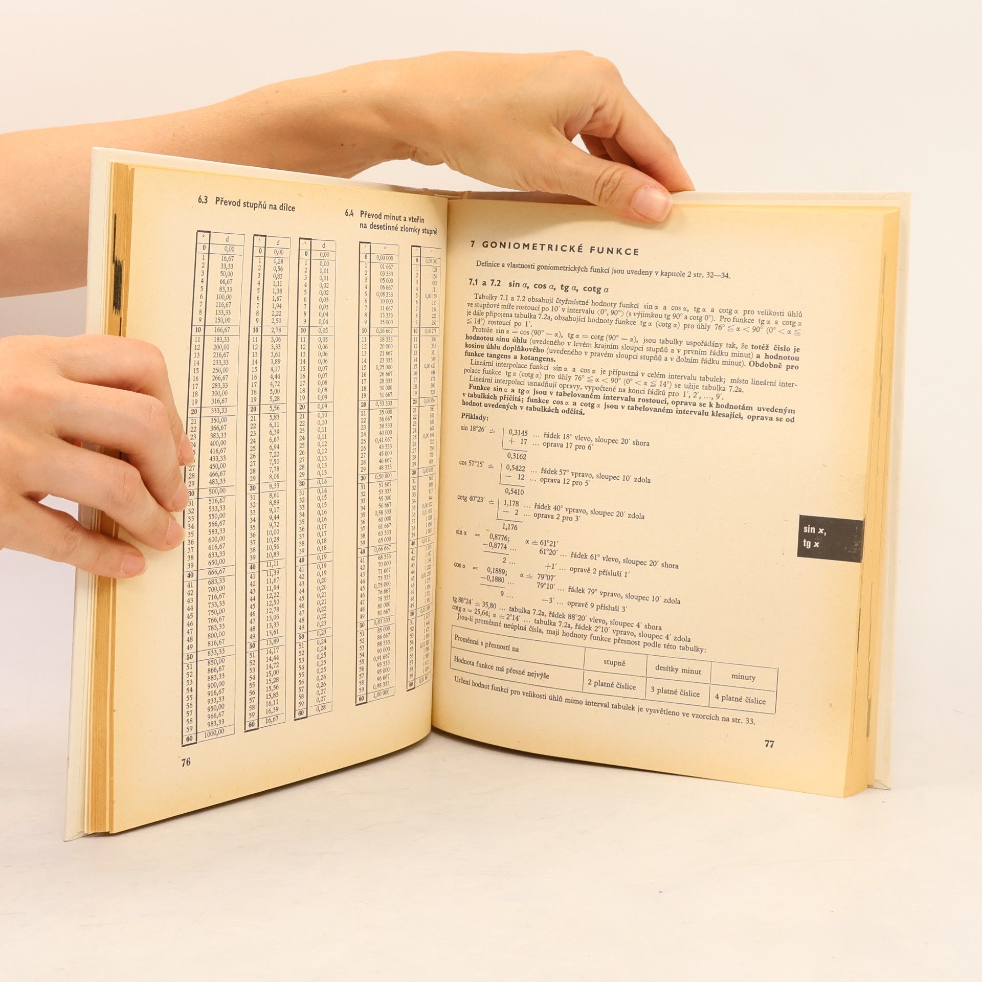 Autorenkollektiv Matematické, fyzikální a chemické tabulky pro střední školy