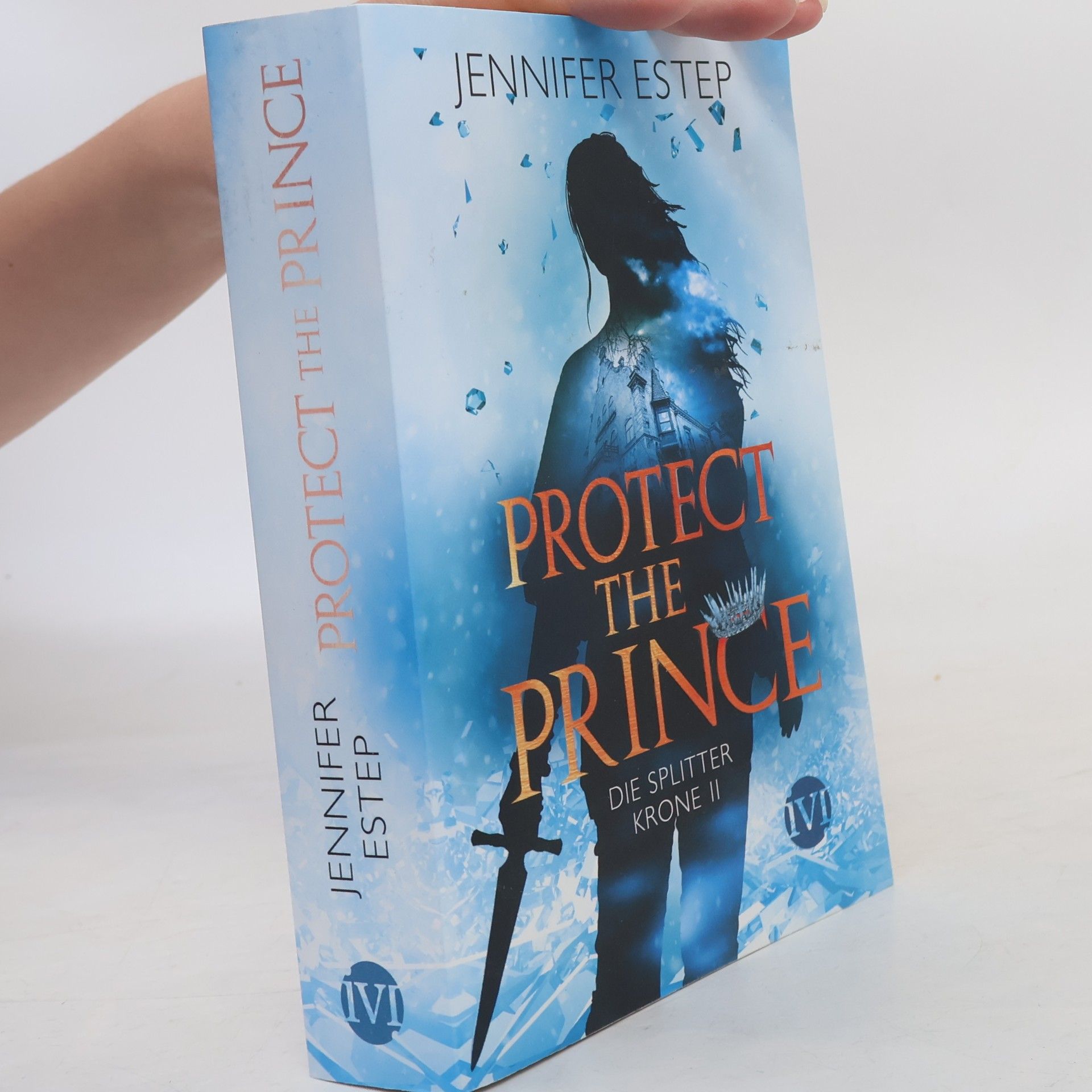 Jennifer Estep Protect the prince