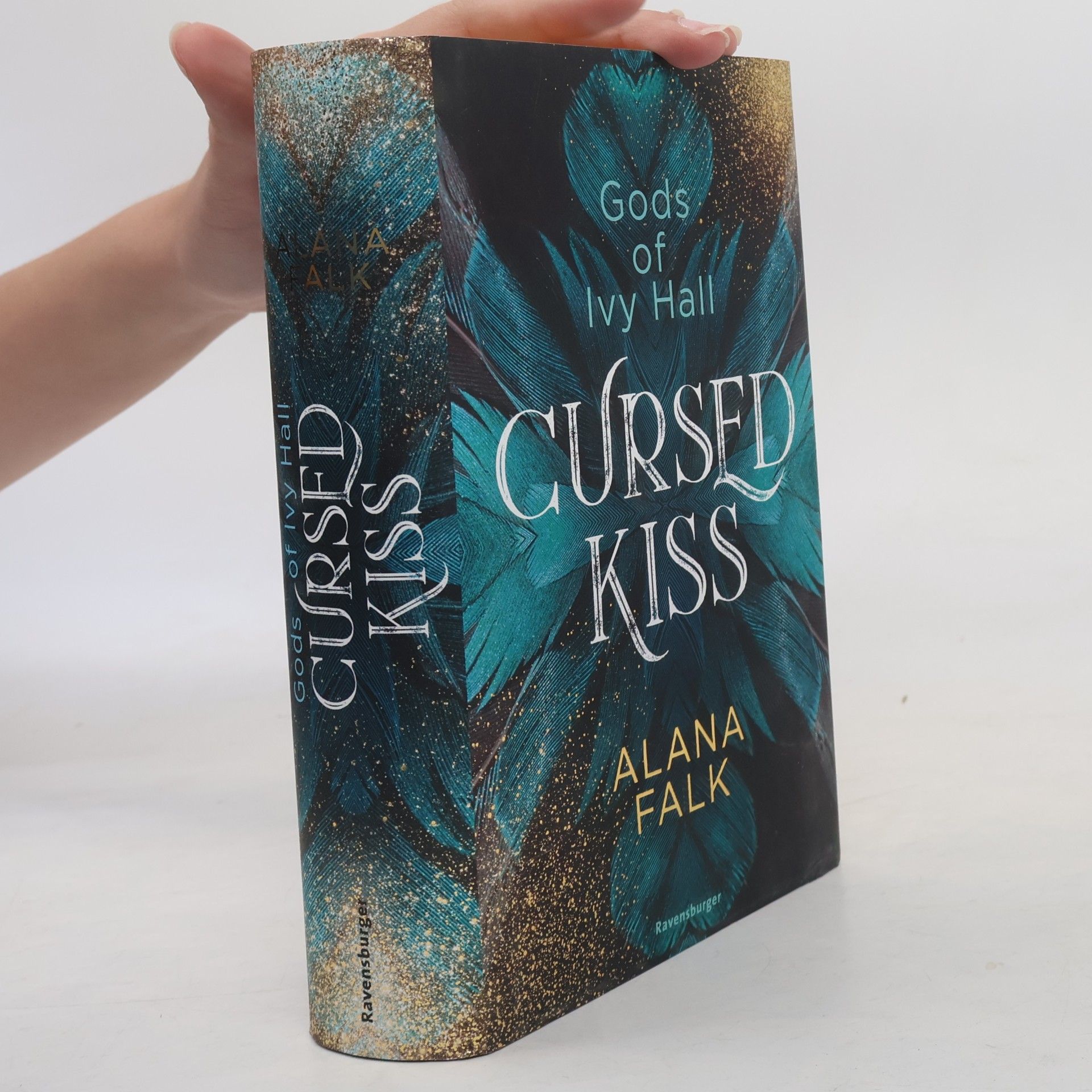 Alana Falk Gods of Ivy hall: Cursed kiss