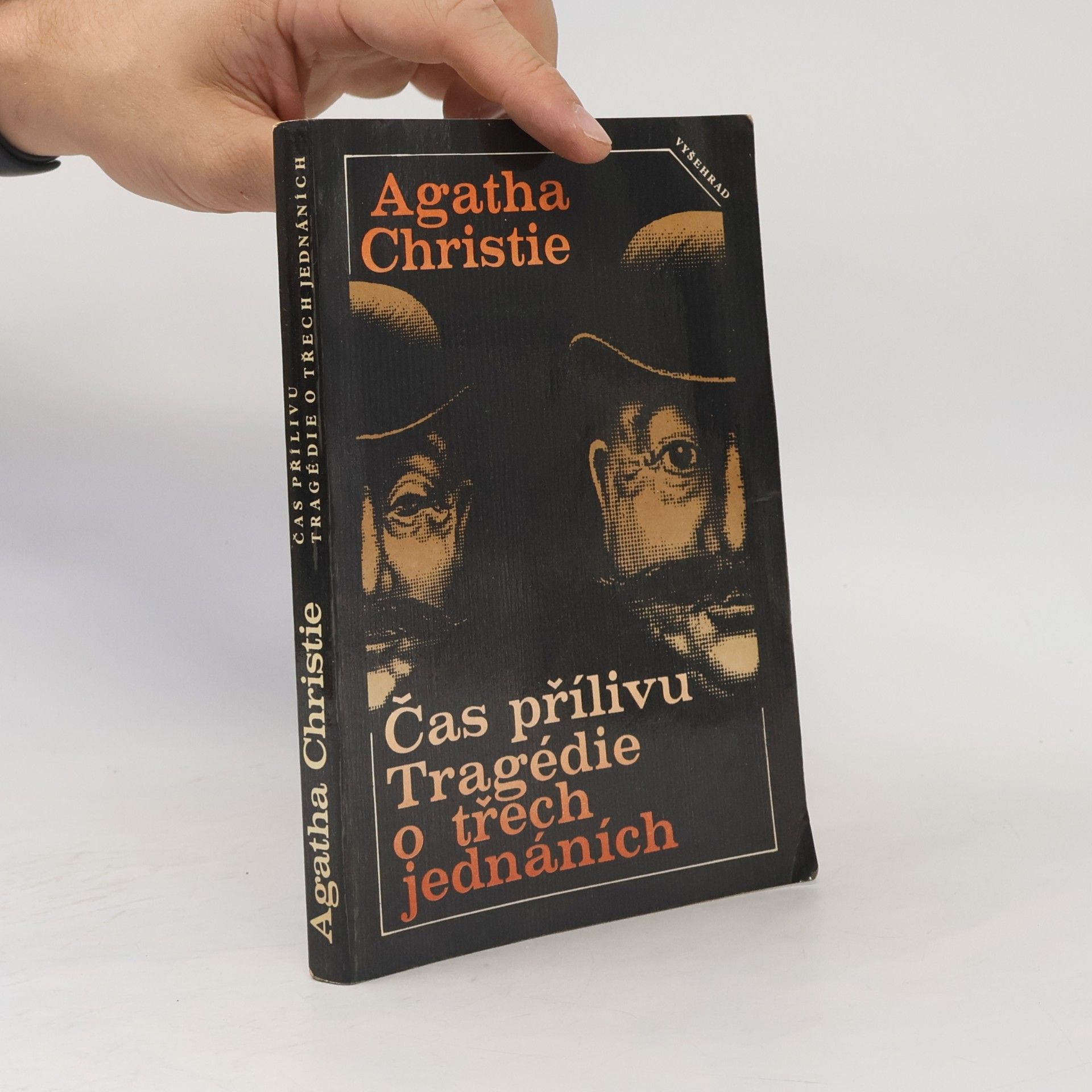 Agatha Christie Čas přílivu. Tragédie o třech jednáních