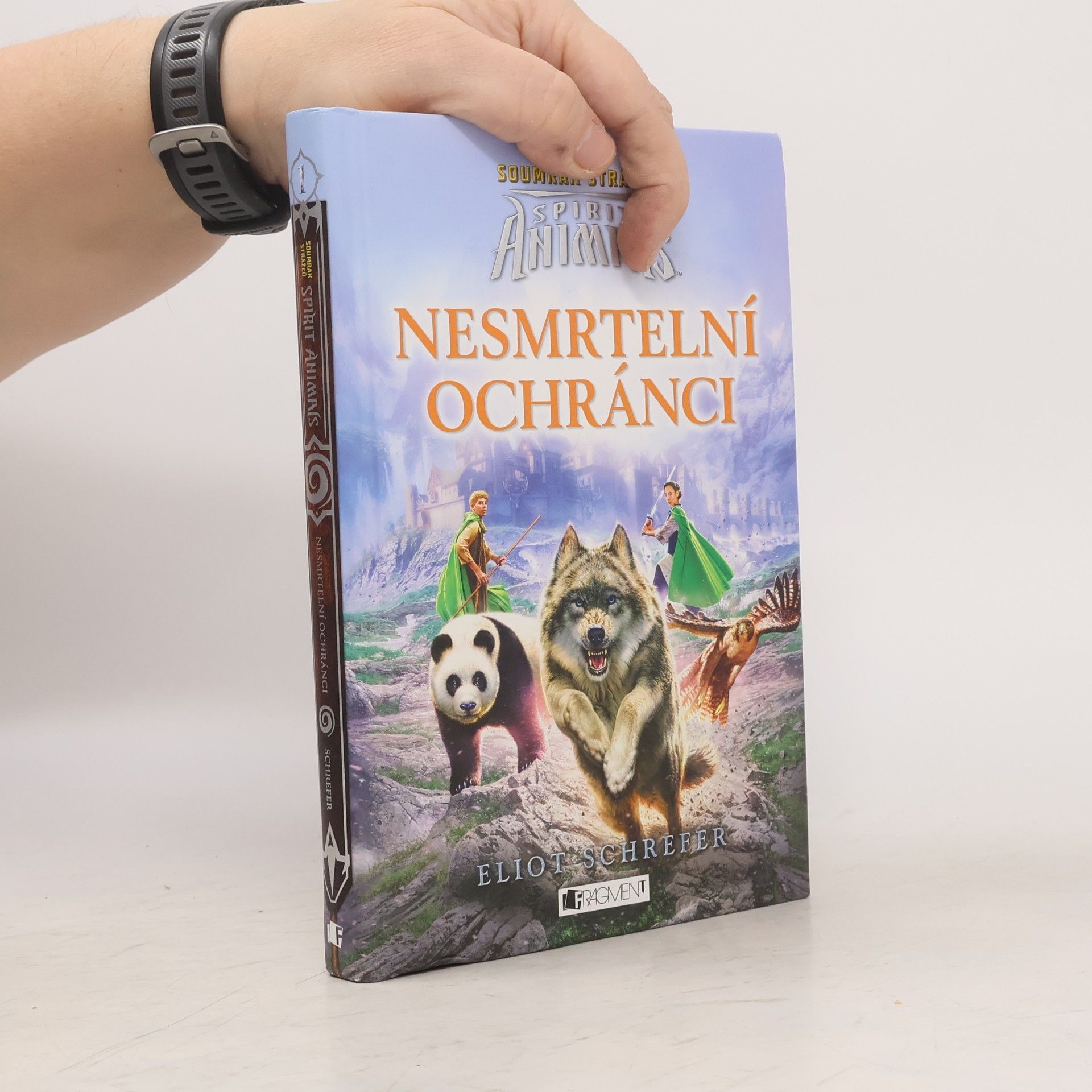 Eliot Schrefer Nesmrtelní ochránci