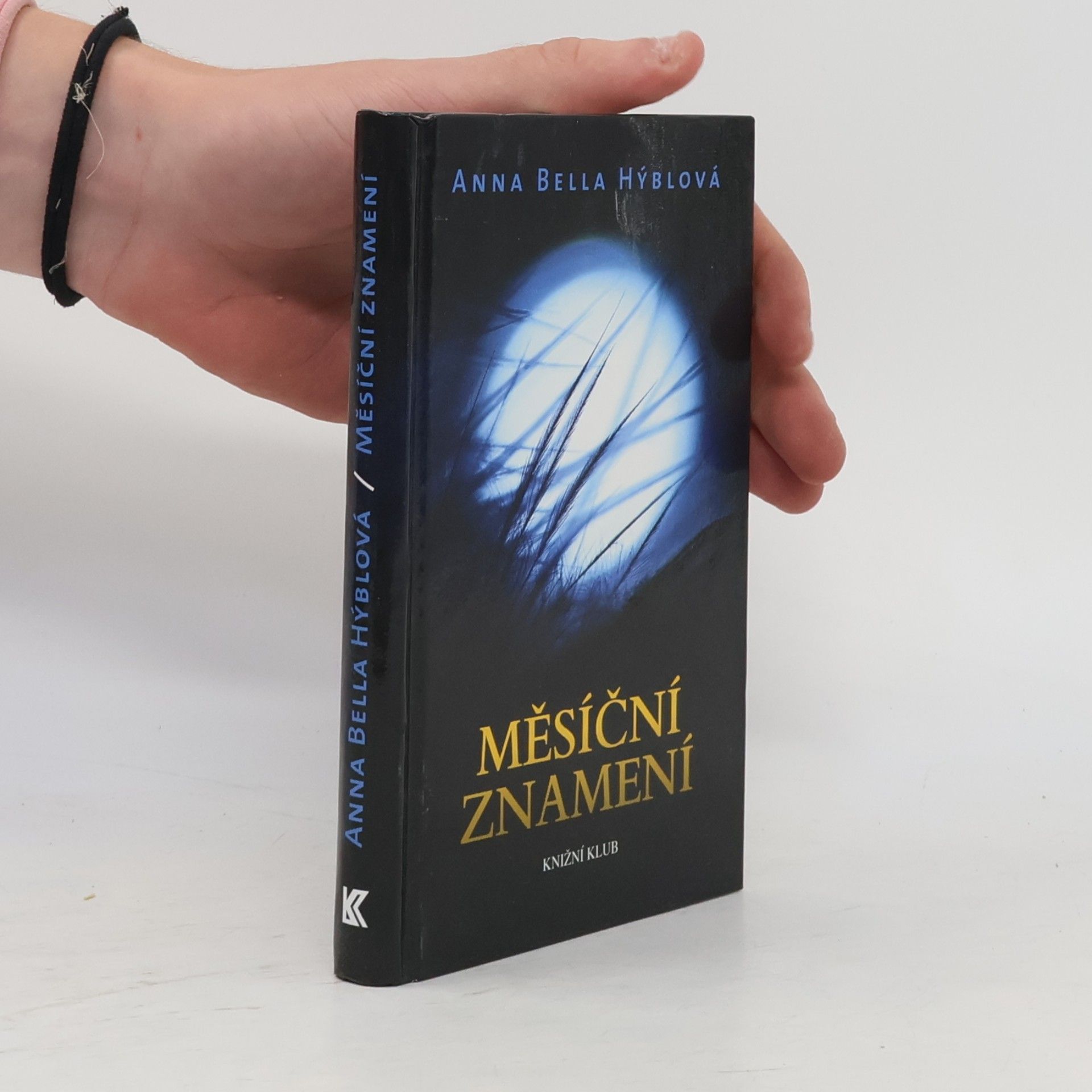 Anna Bella Hýblová Měsíční znamení