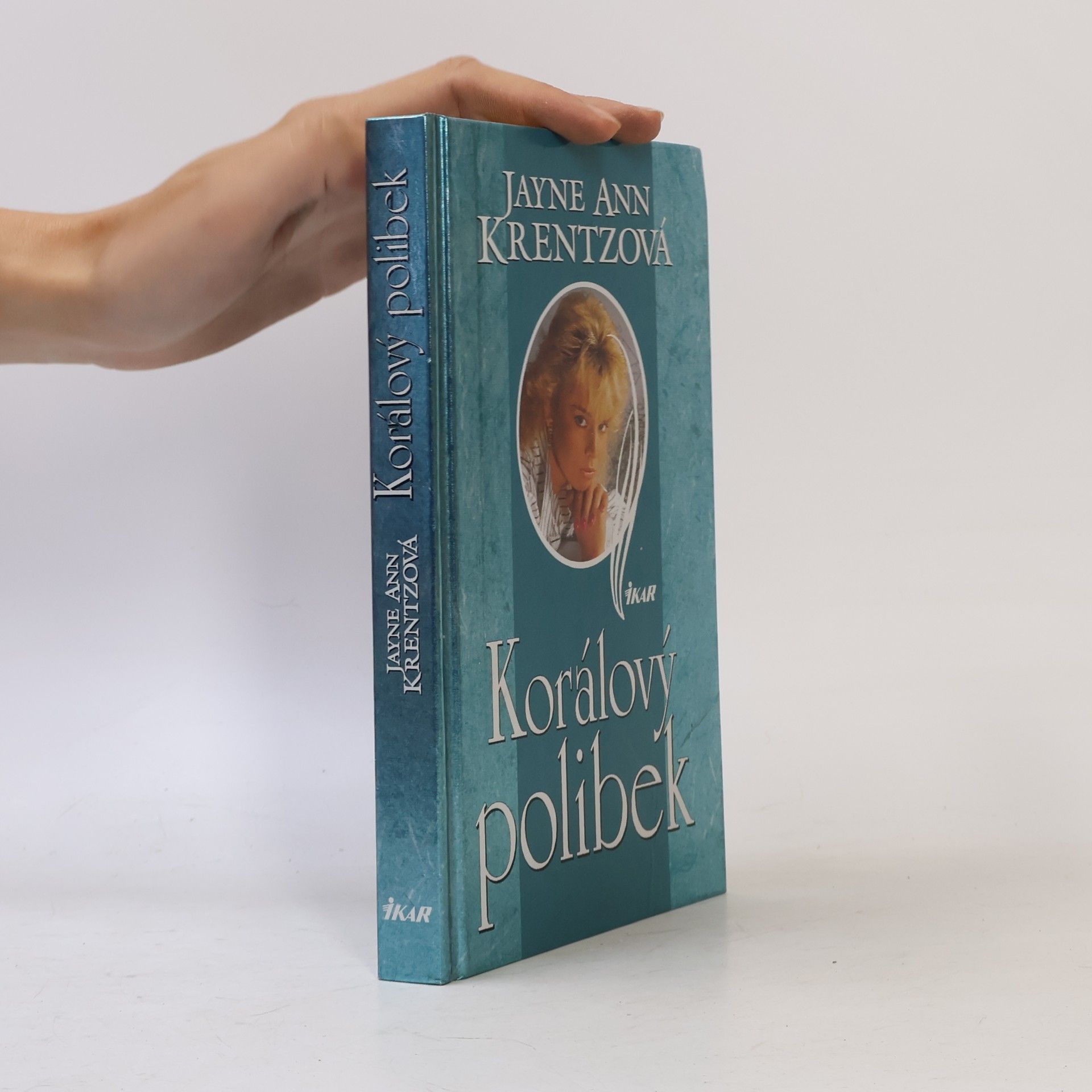 Jayne Ann Krentz Korálový polibek