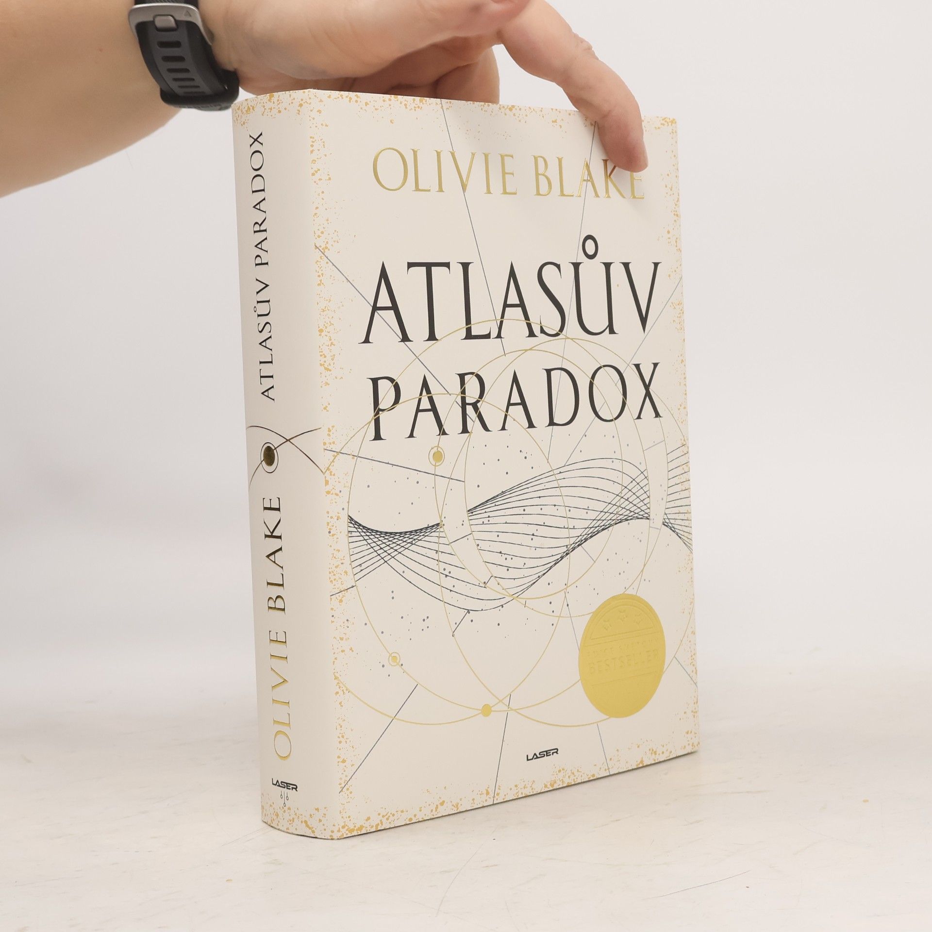 Olivie Blake Atlasův paradox