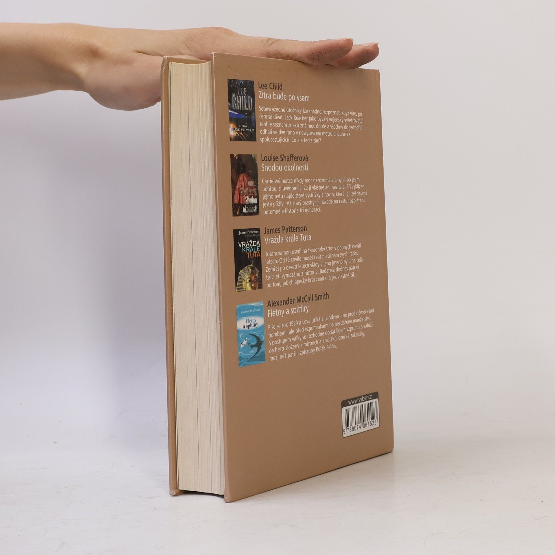 Various authors Nejlepší světové čtení. Zítra bude po všem. Shodou okolností. Vražda krále Tuta. Flétny a spitfiry.
