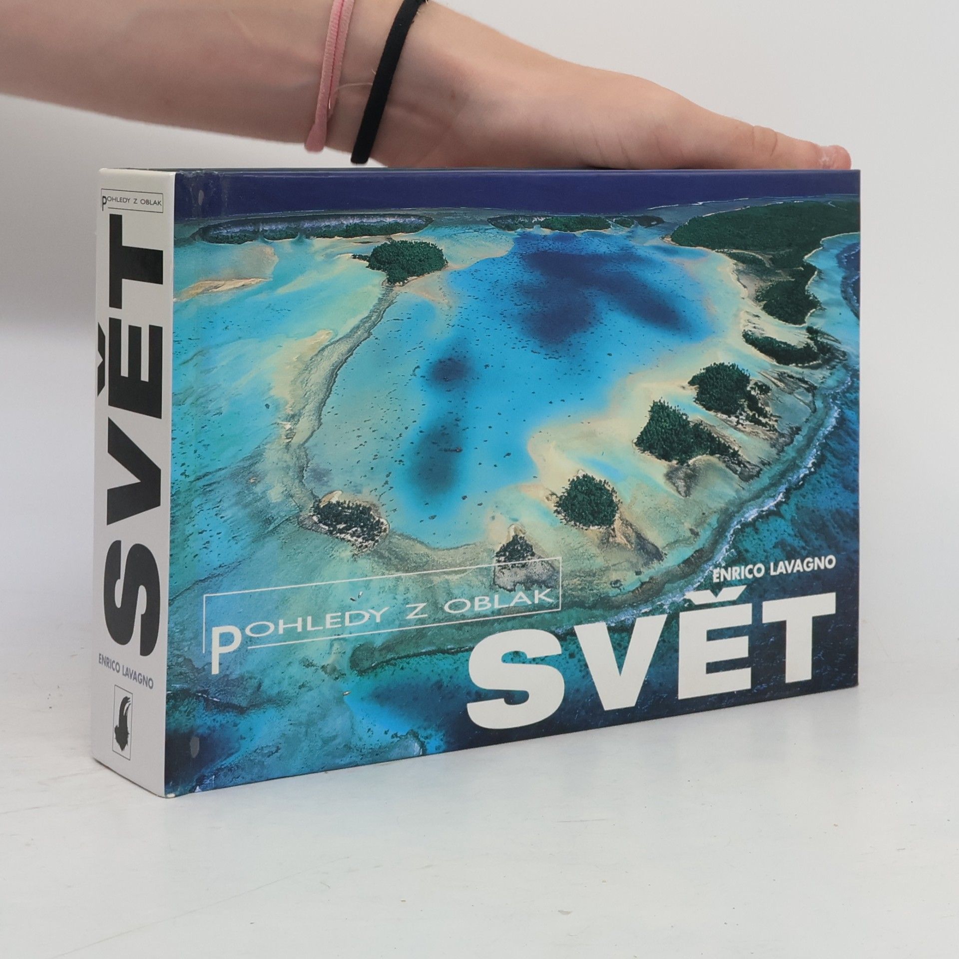 Svět - pohledy z oblak
