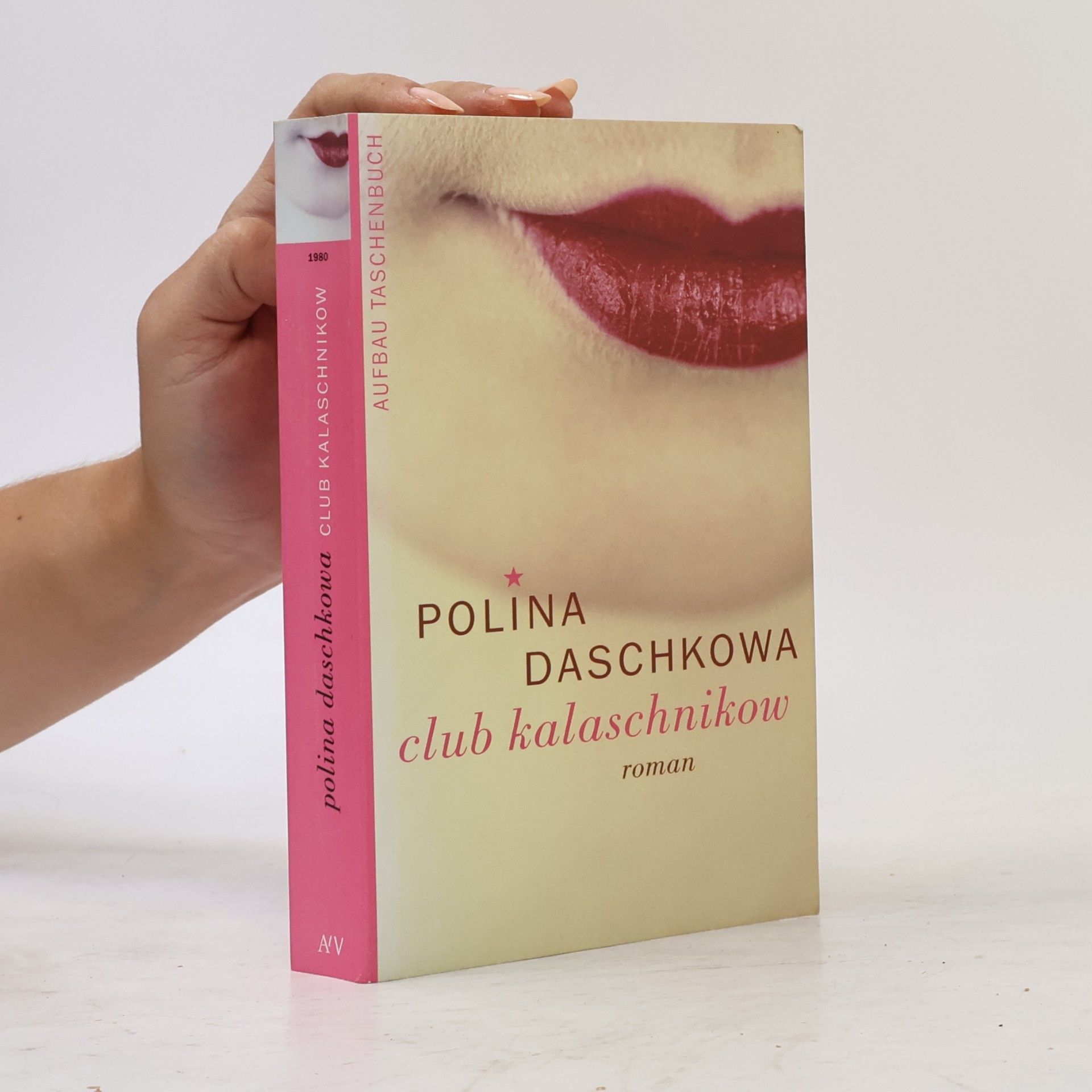 Polina Daschkowa Club Kalaschnikow