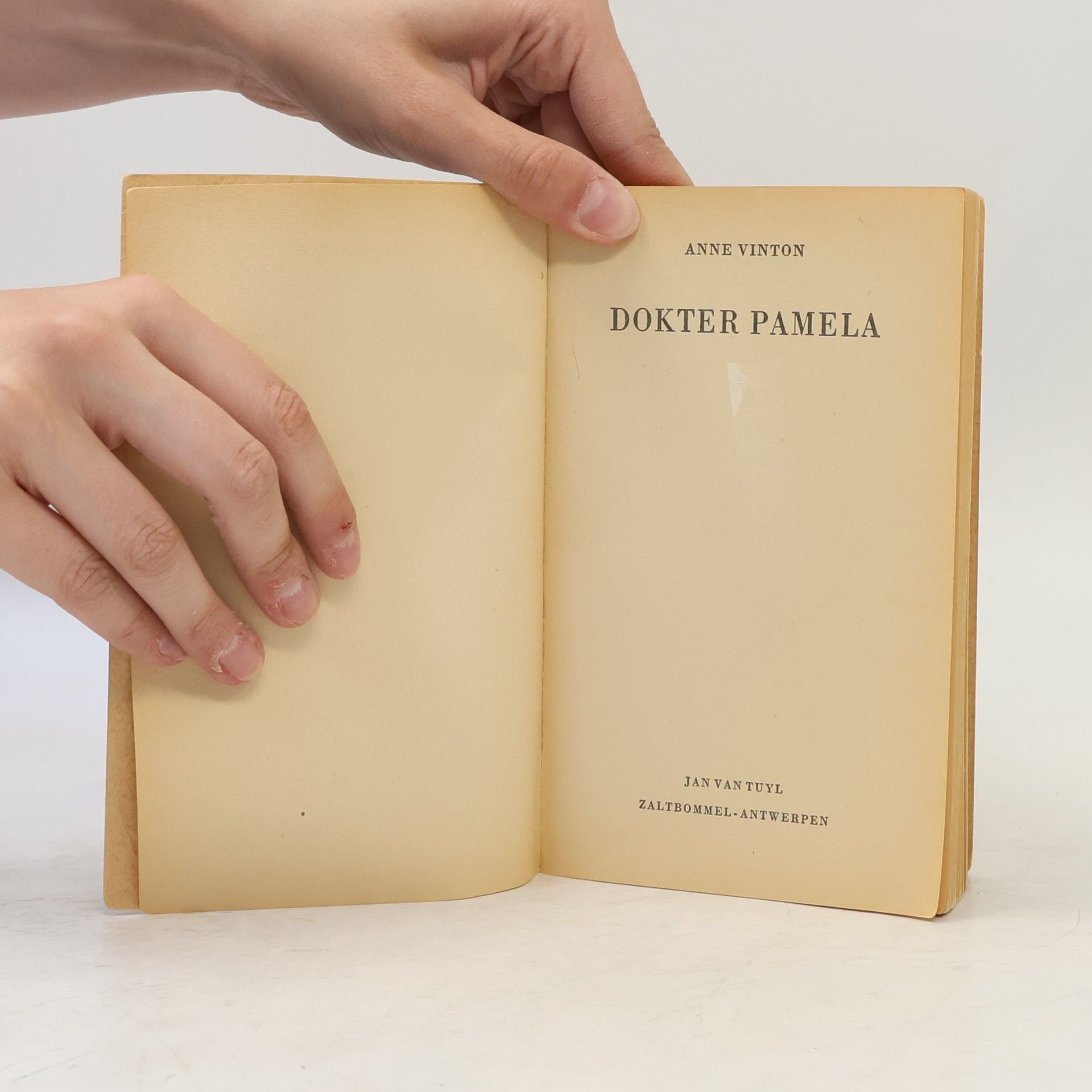 Anne Vinton Dokter Pamela