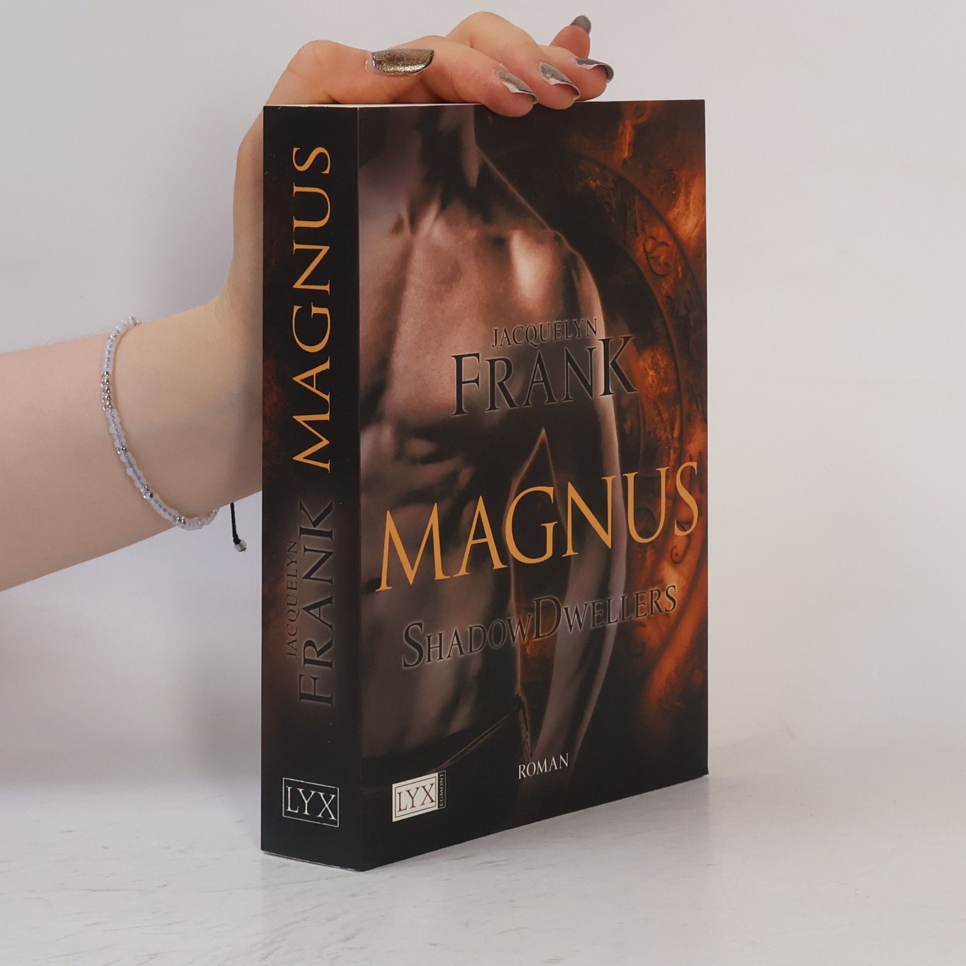 Frank Jaquelyn ShadowDwellers. Magnus