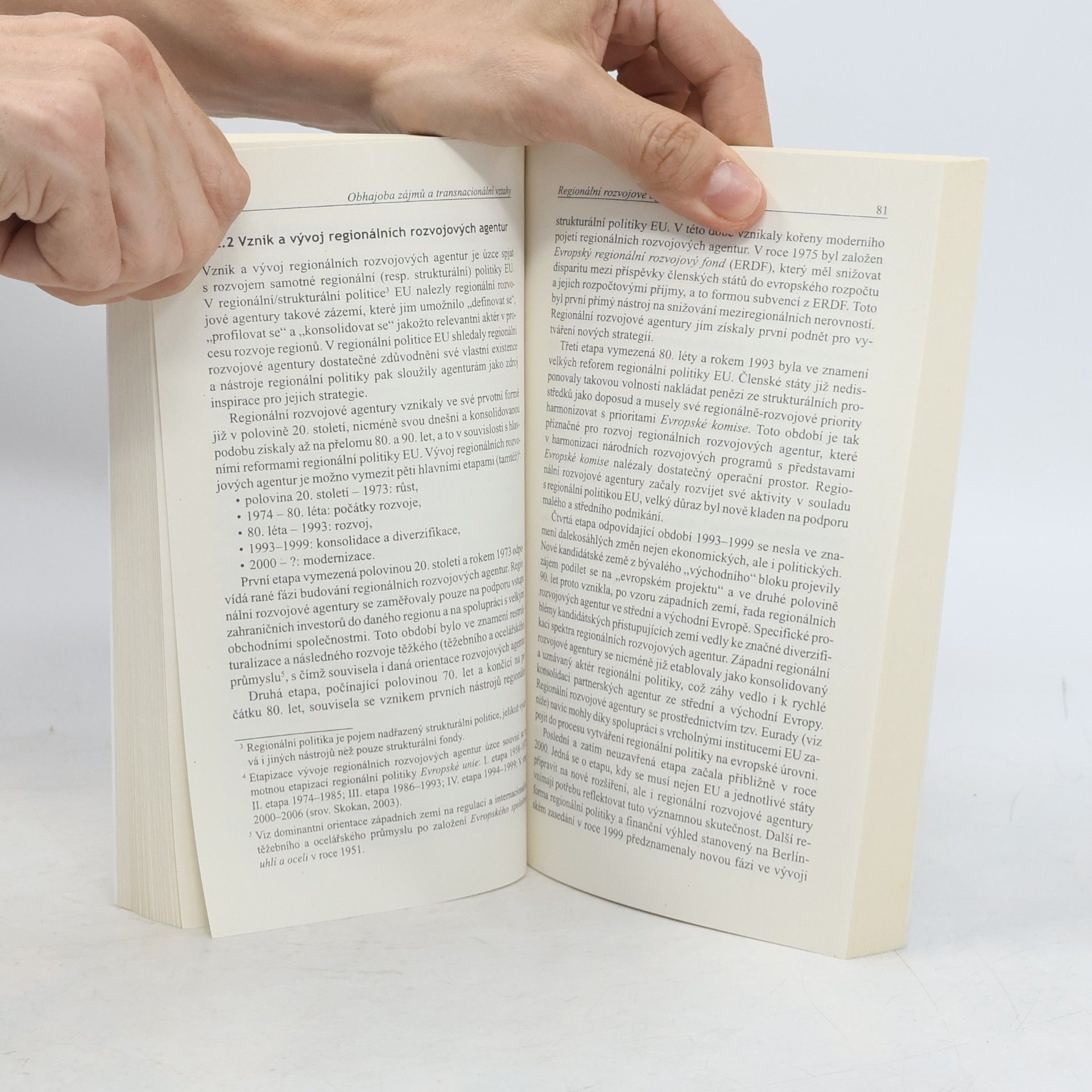 Various authors Obhajoba zájmů a transnacionální vztahy