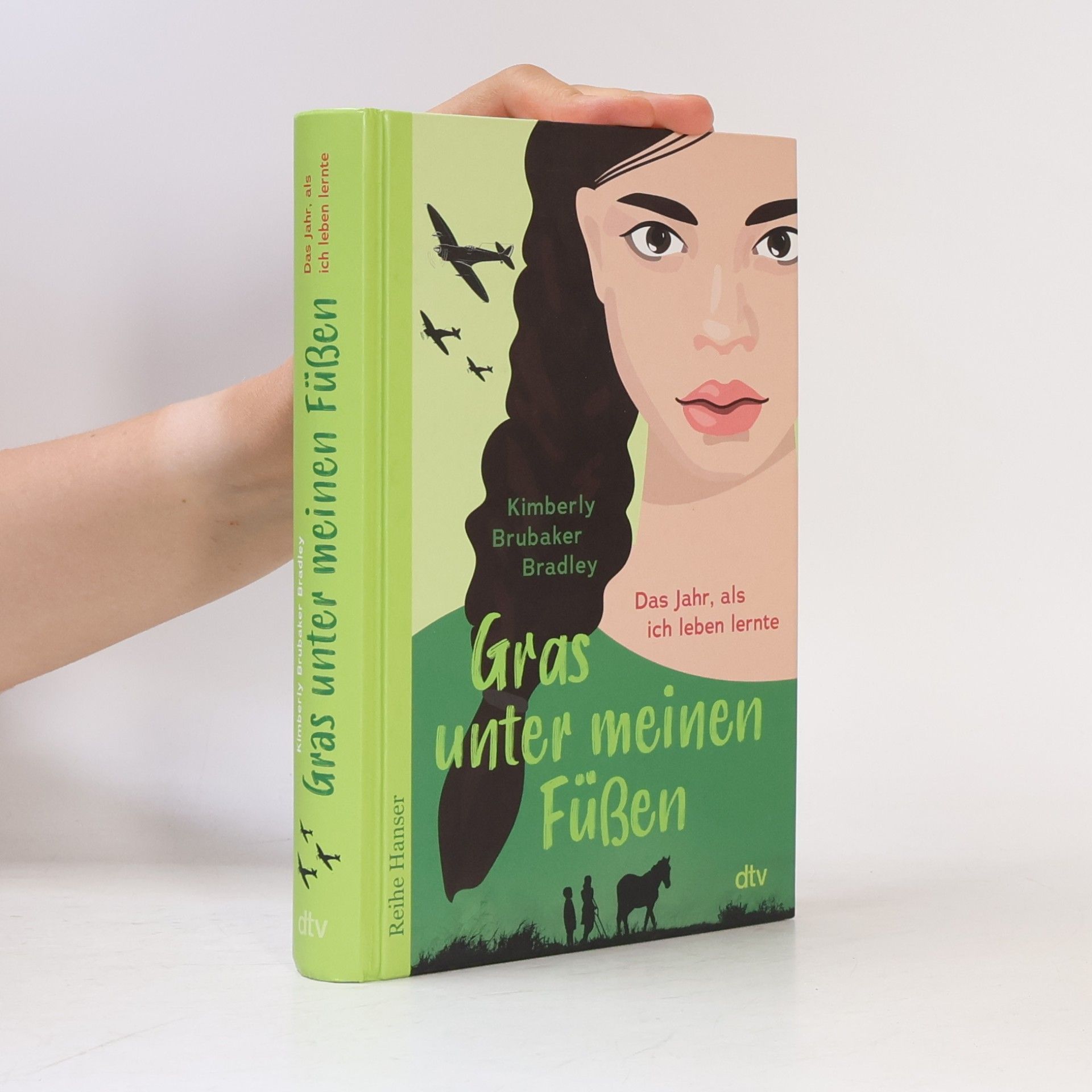 Kimberly Brubaker Bradley Gras unter meinen Füßen