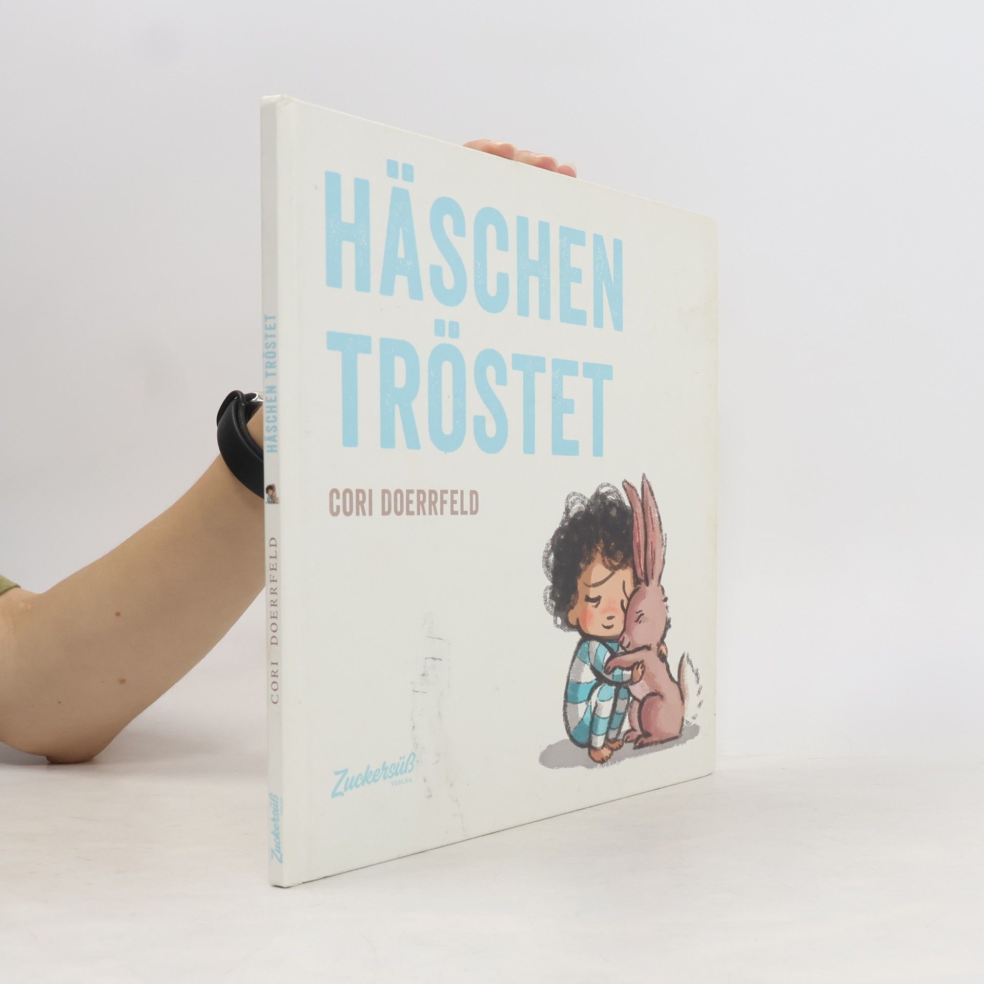 Cori Doerrfeld Häschen tröstet