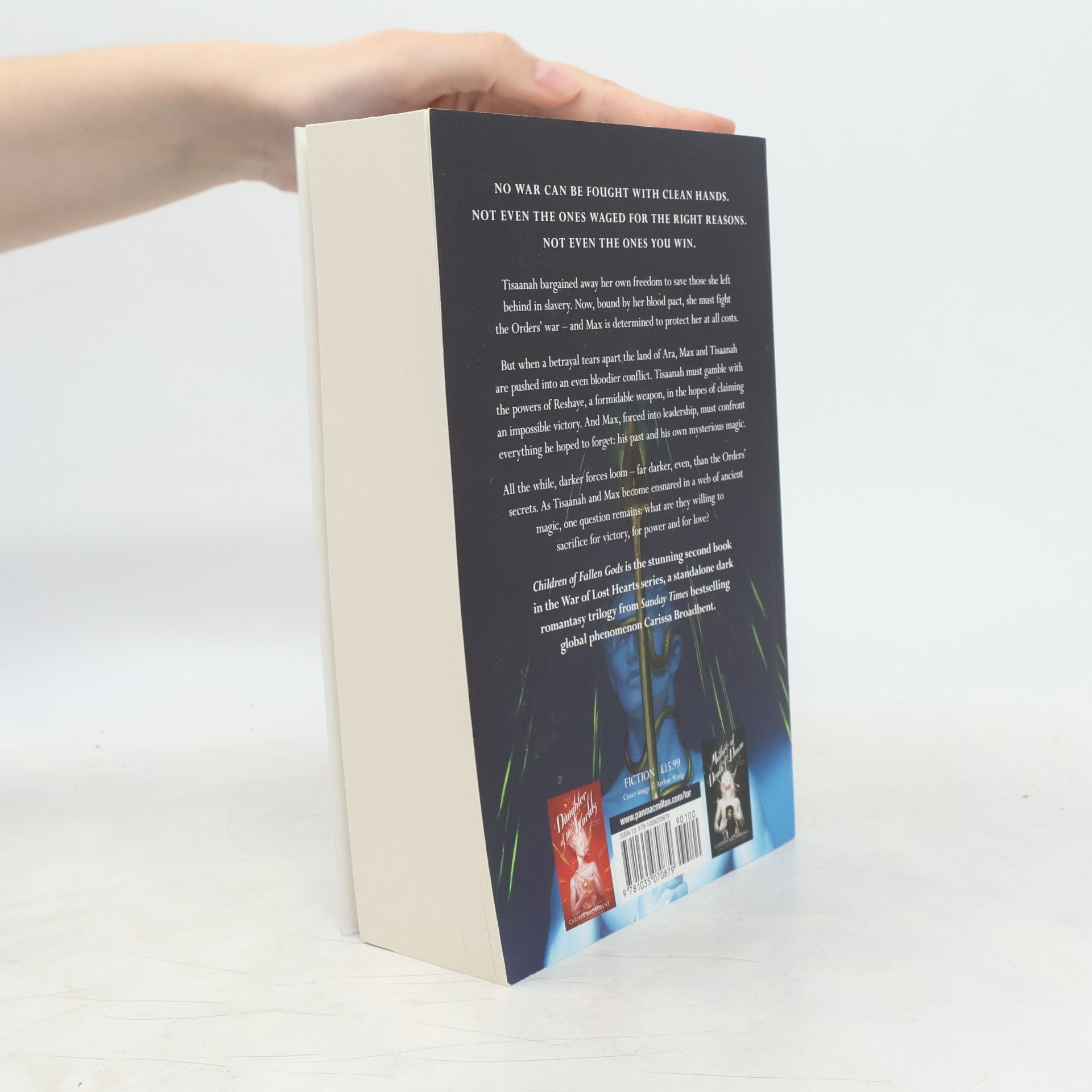 Carissa Broadbent The War of Lost Hearts - 2: Children of Fallen Gods